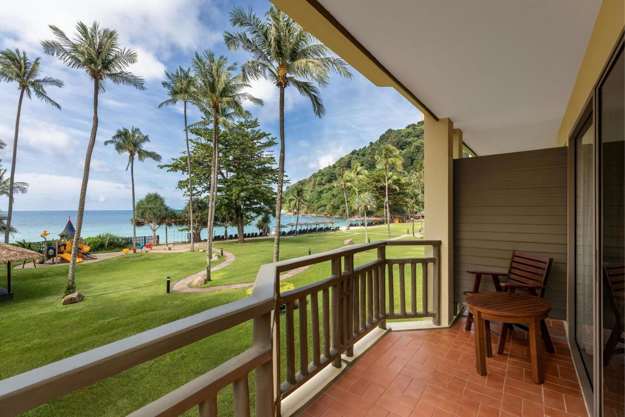 Larger Guest room 2 Doubles Ocean view