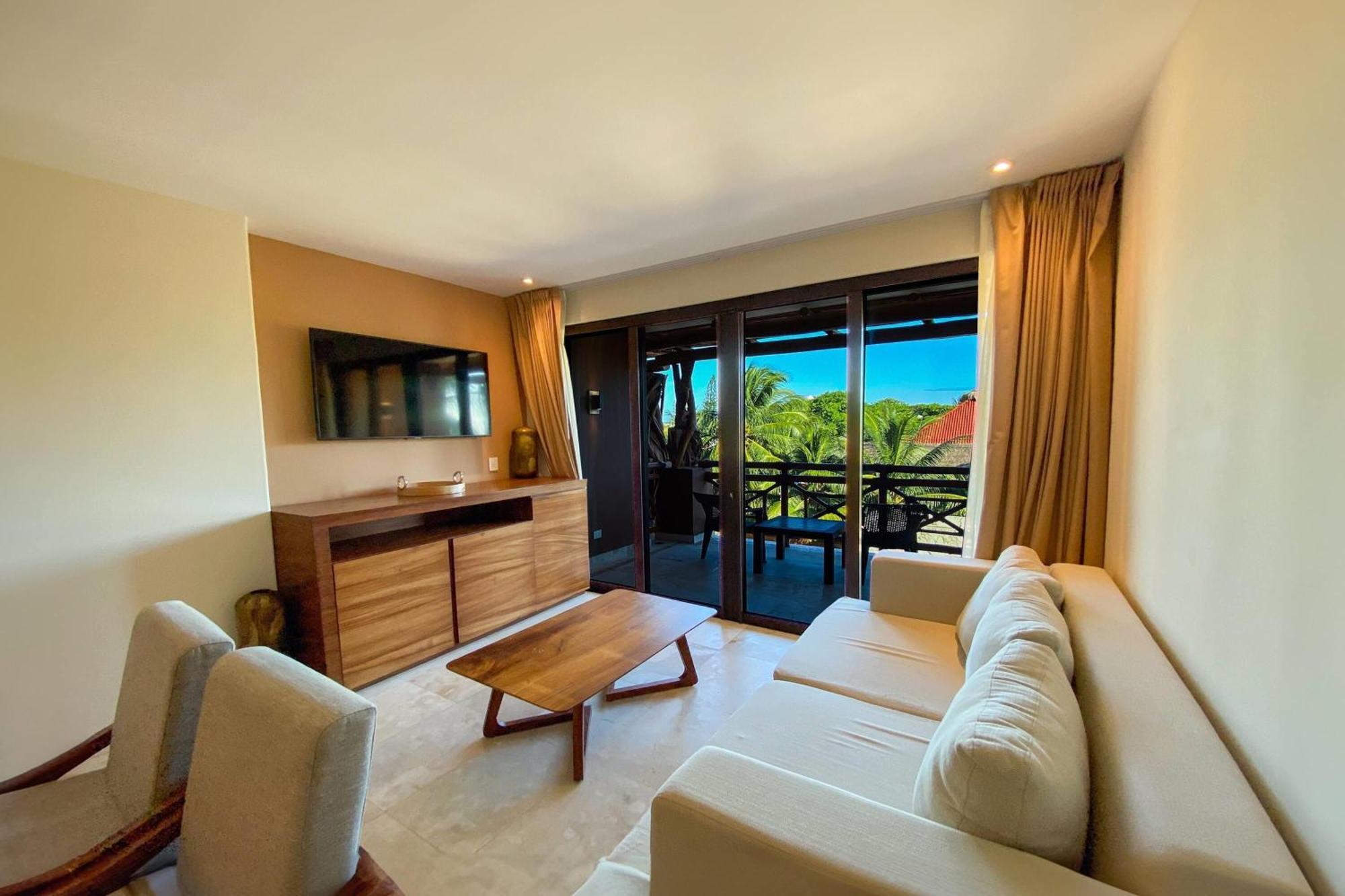 Oceanfront Villa One King Bed Two Double Beds Terrace or Non-Smoking