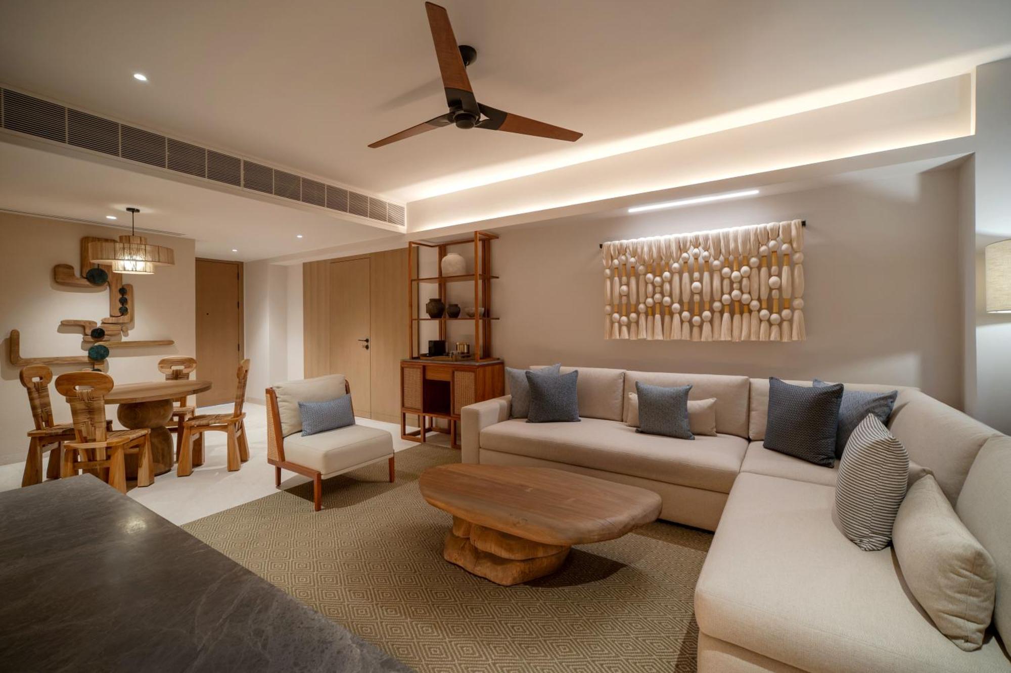 Oceanfront King Suite