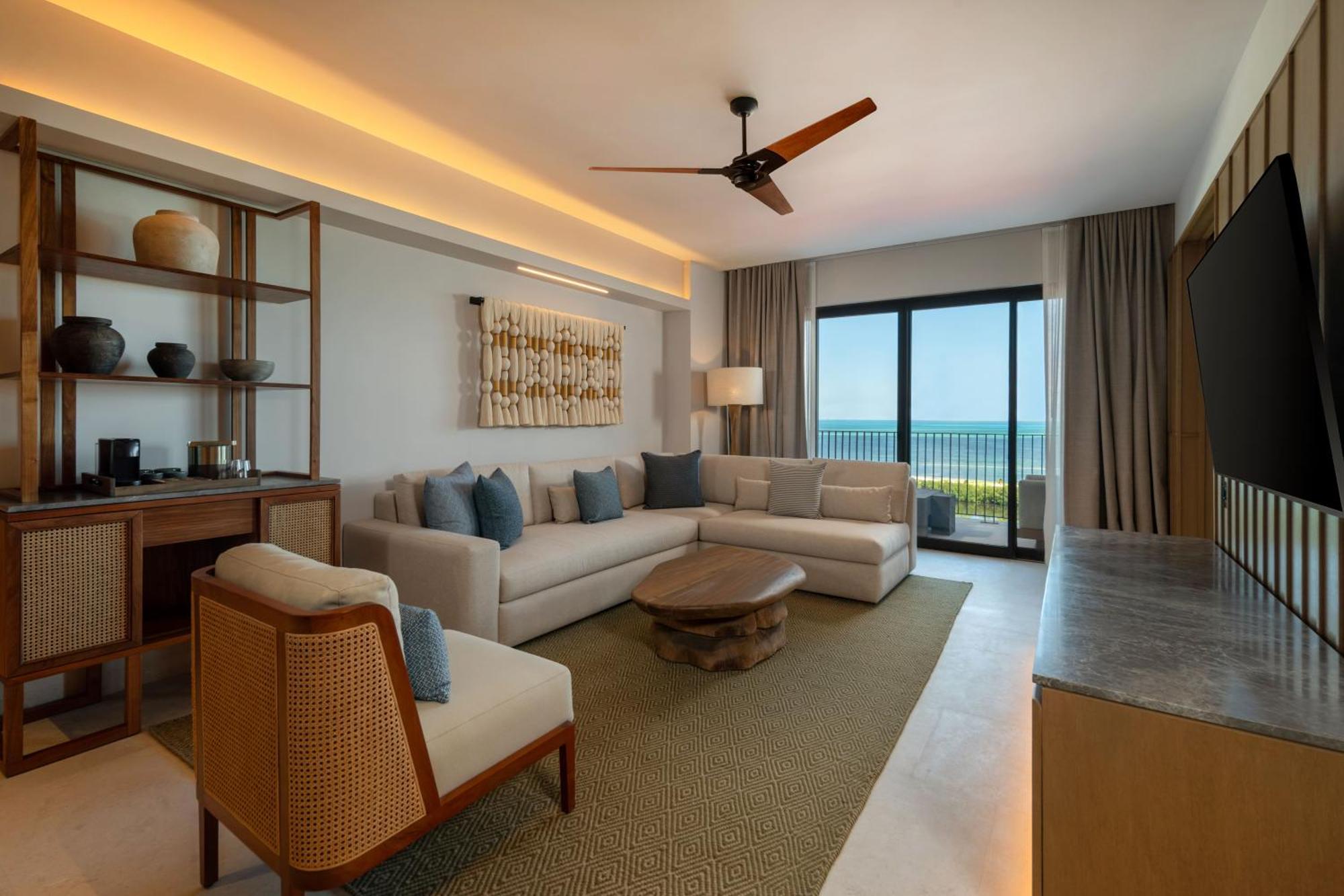 Oceanfront King Suite