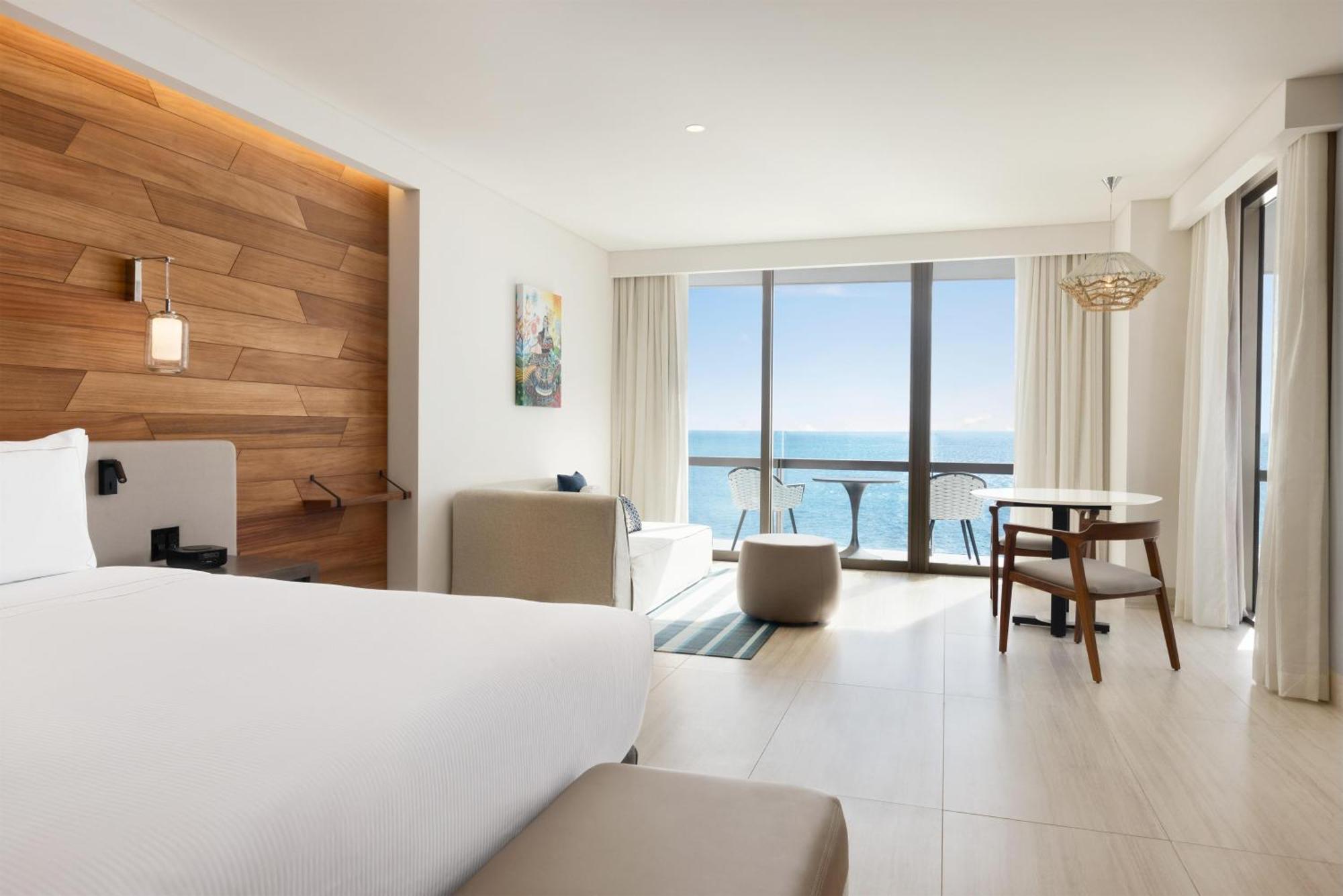 Corner King Room Ocean View