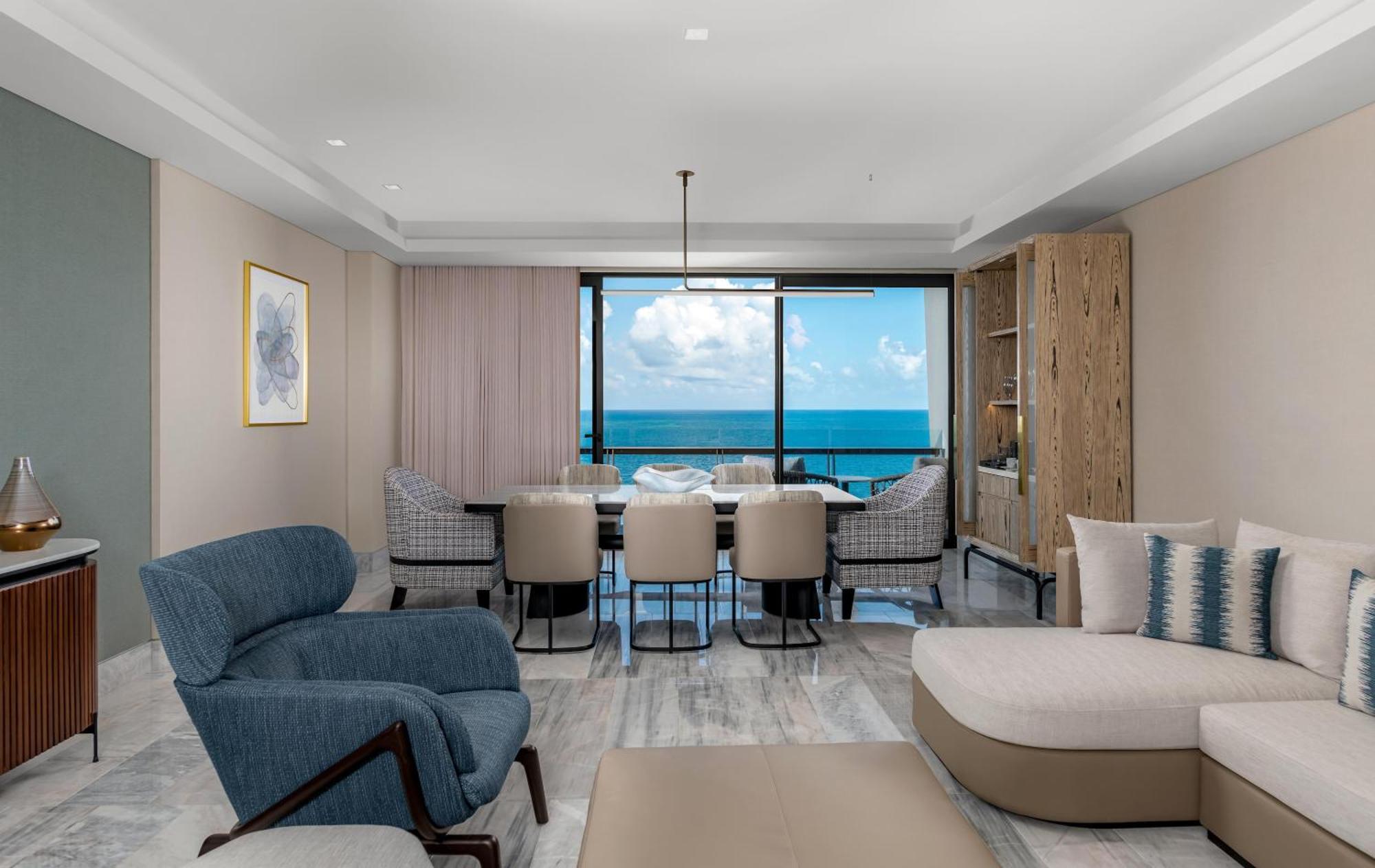 Deluxe Oceanfront King Suite