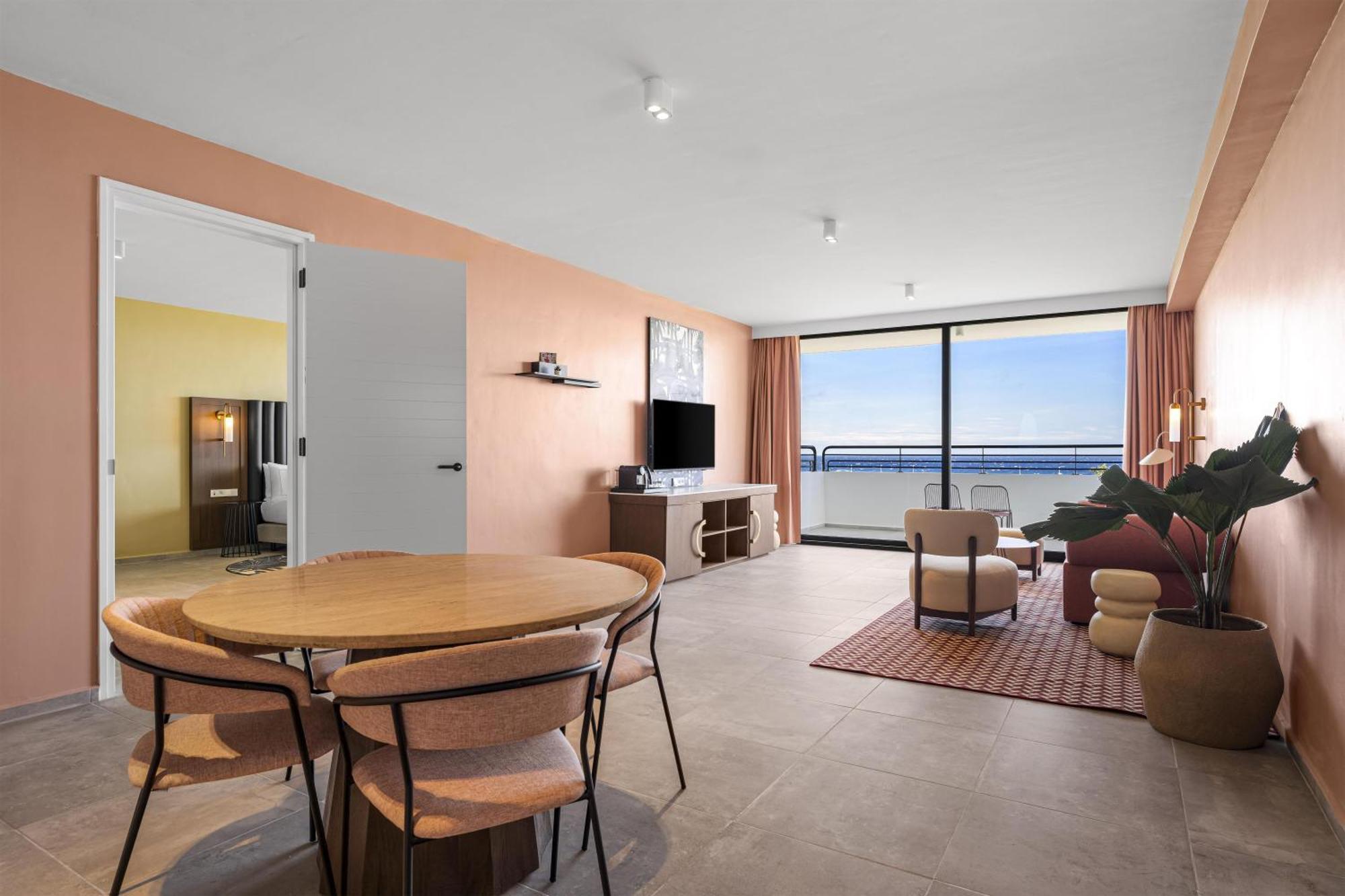 Superior One-Bedroom King Suite Ocean View