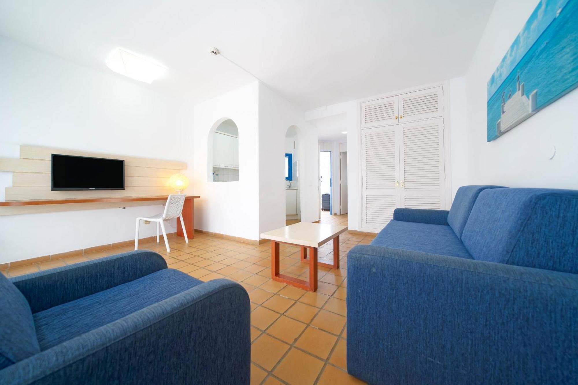 One-Bedroom Apartment with Terrace