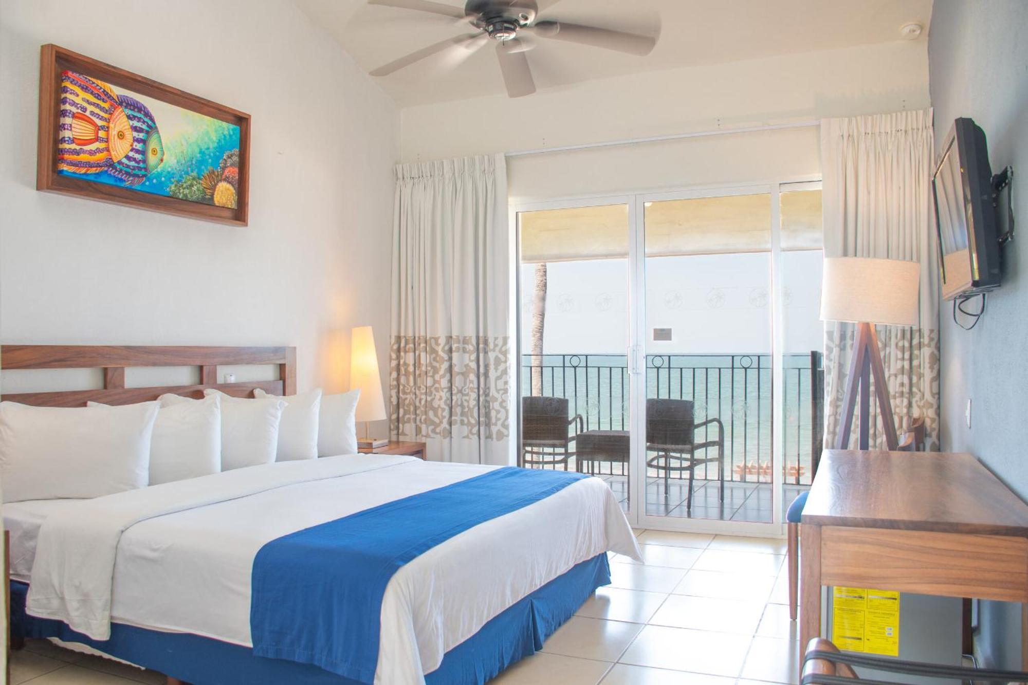 King Room Ocean Front View,1758340286:JPEG