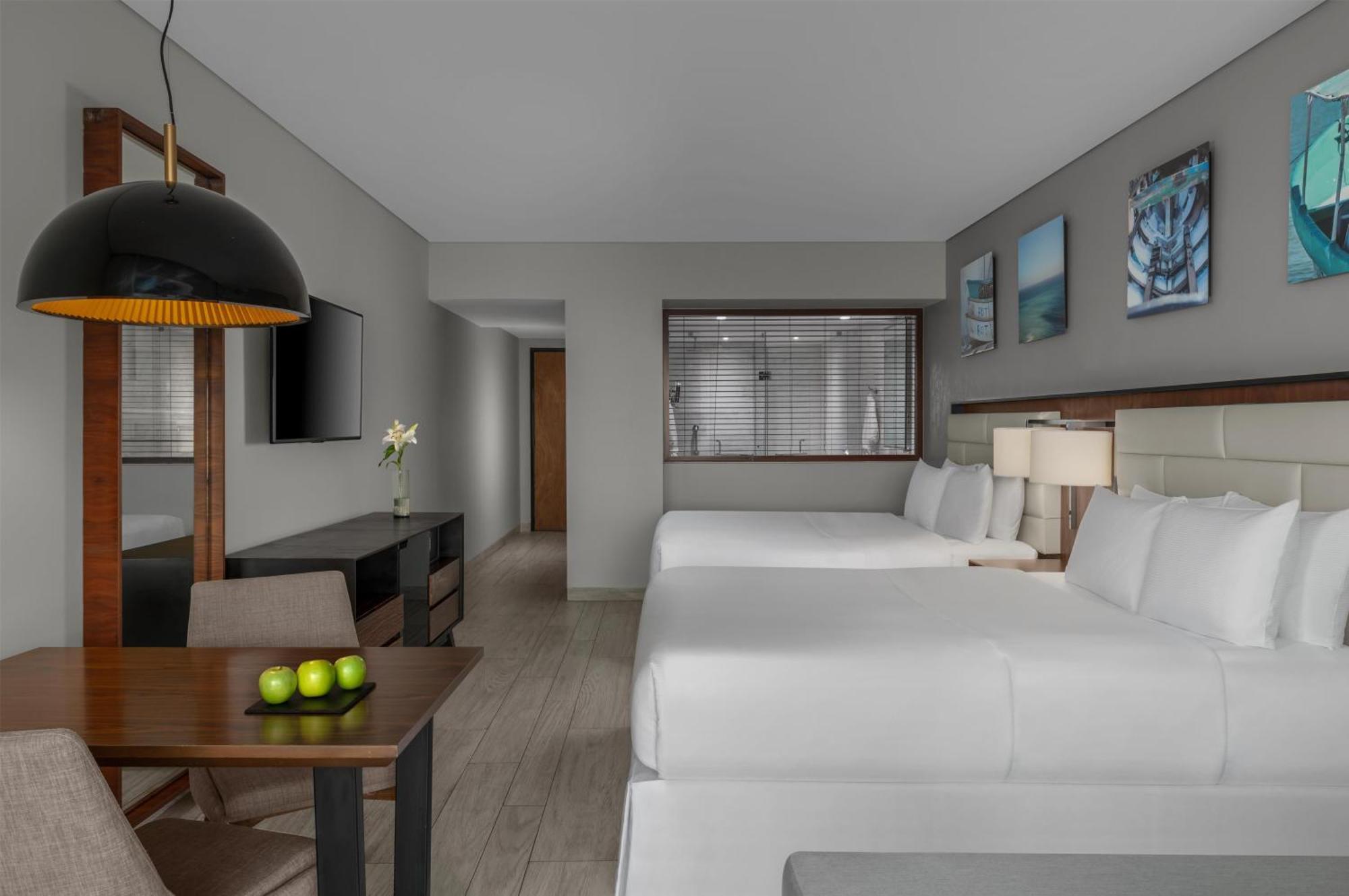 Premium Oceanfront Queen Room with Jetted Tub