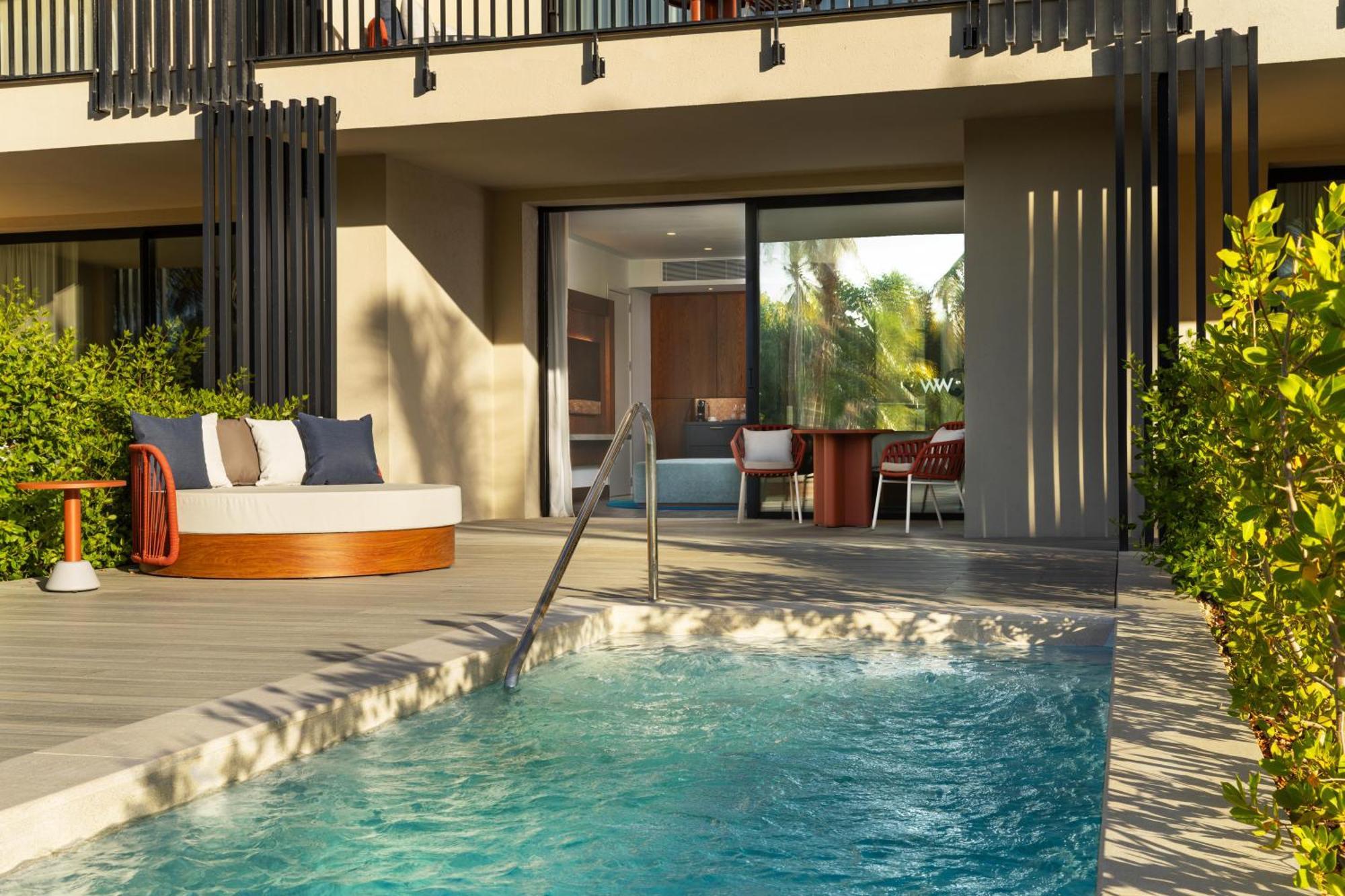 Suite with Private Pool
