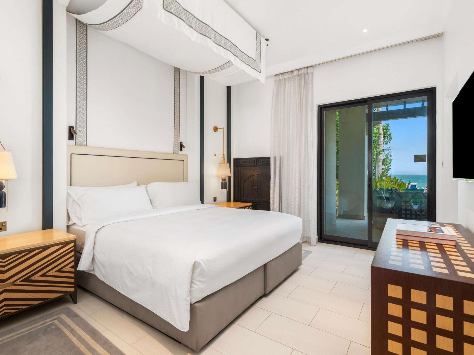 One Bedroom Premium Suite Beach Access