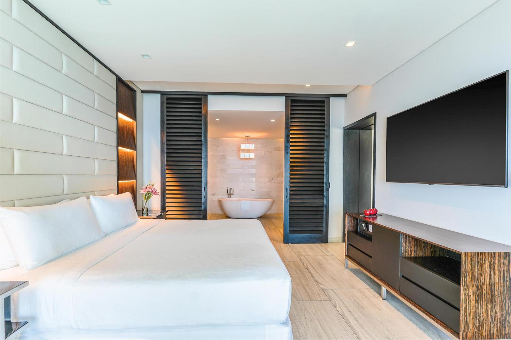 Presidential King Suite