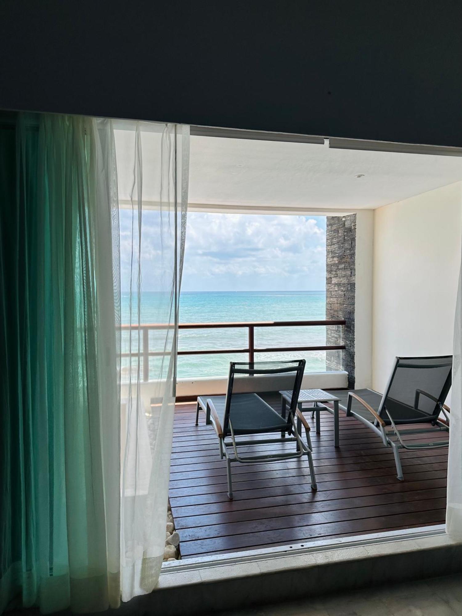 Ocean Front Suite