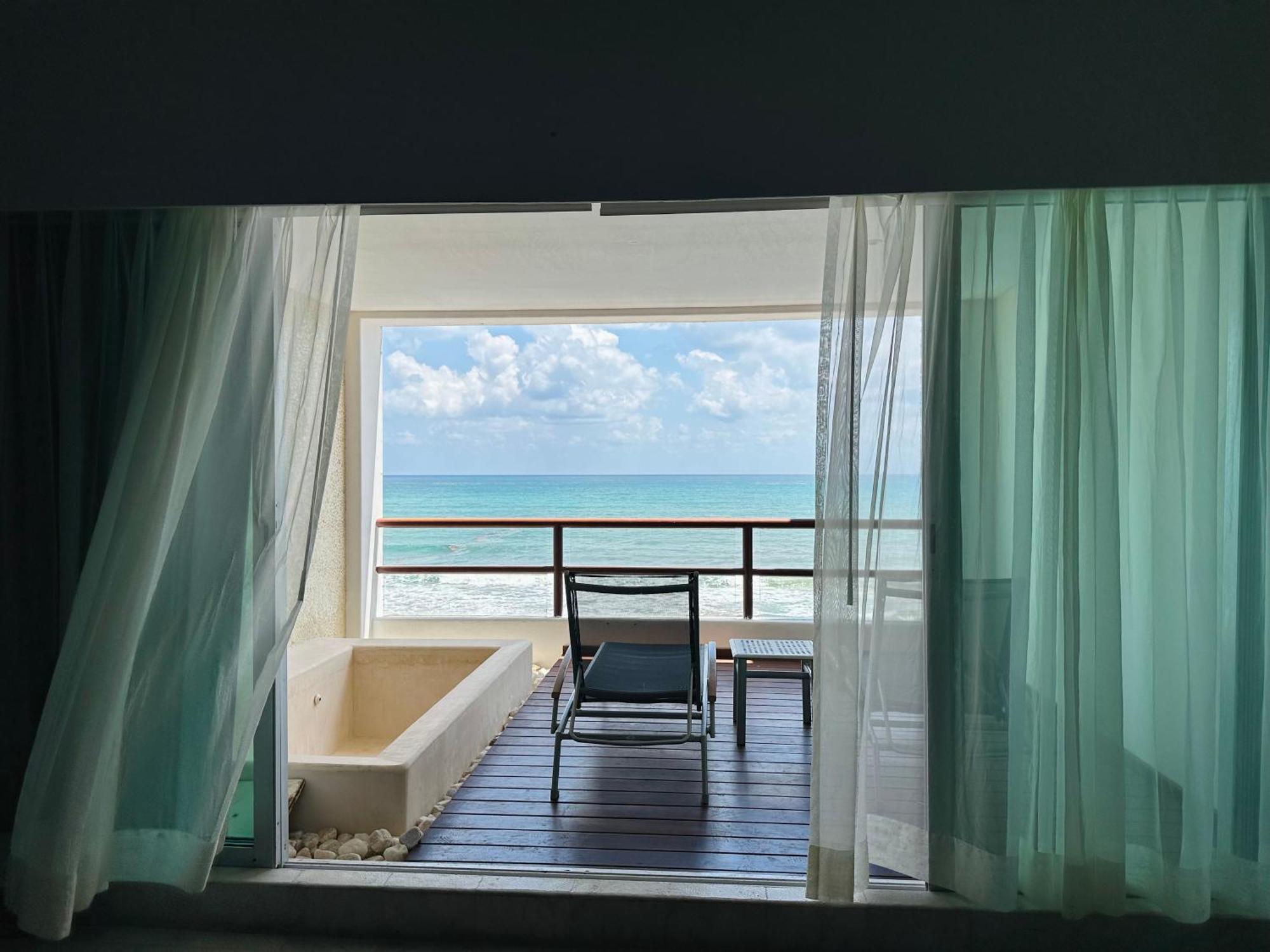 Ocean Front Suite