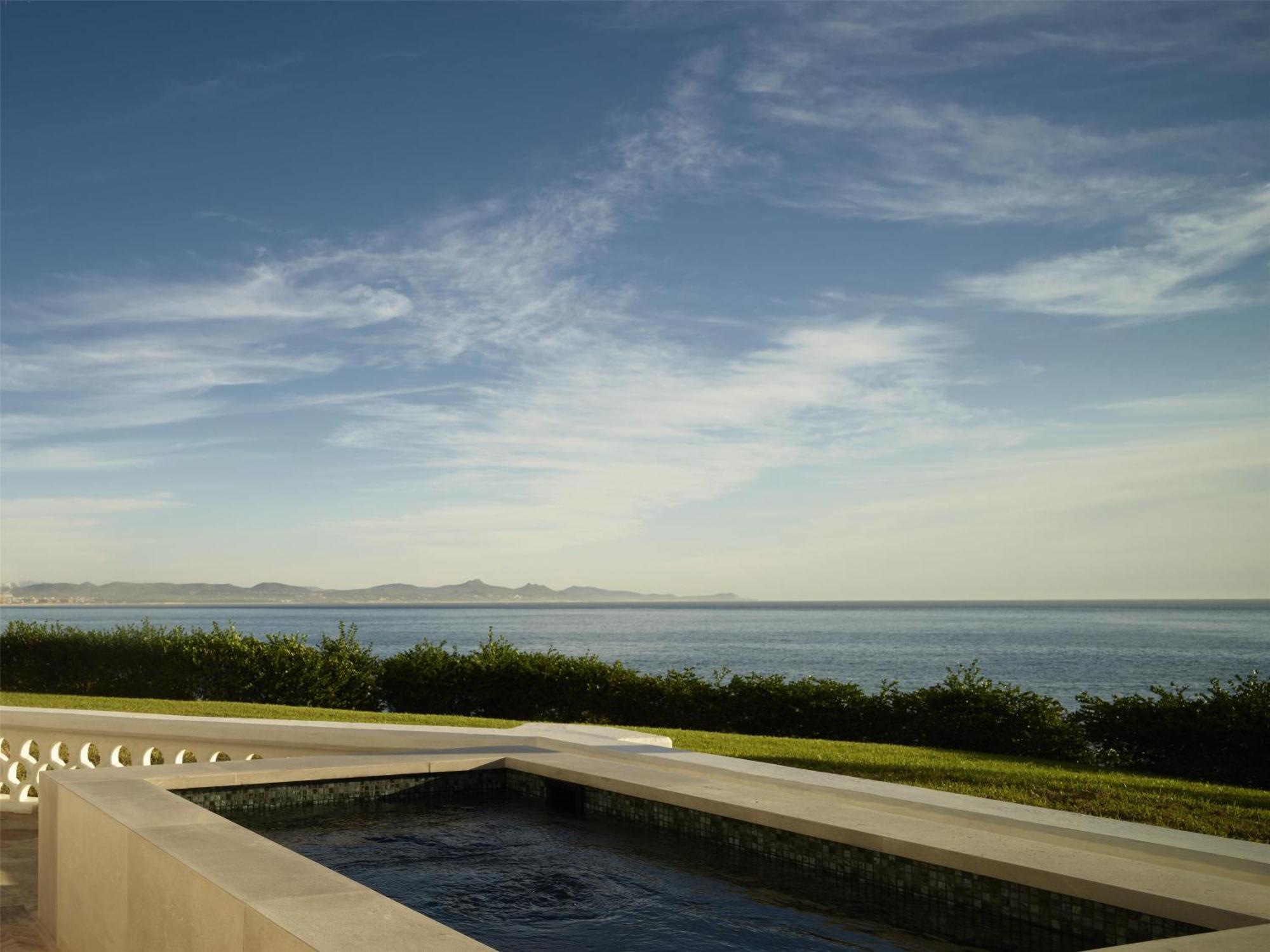 Palmilla Room Plunge Pool King Bed