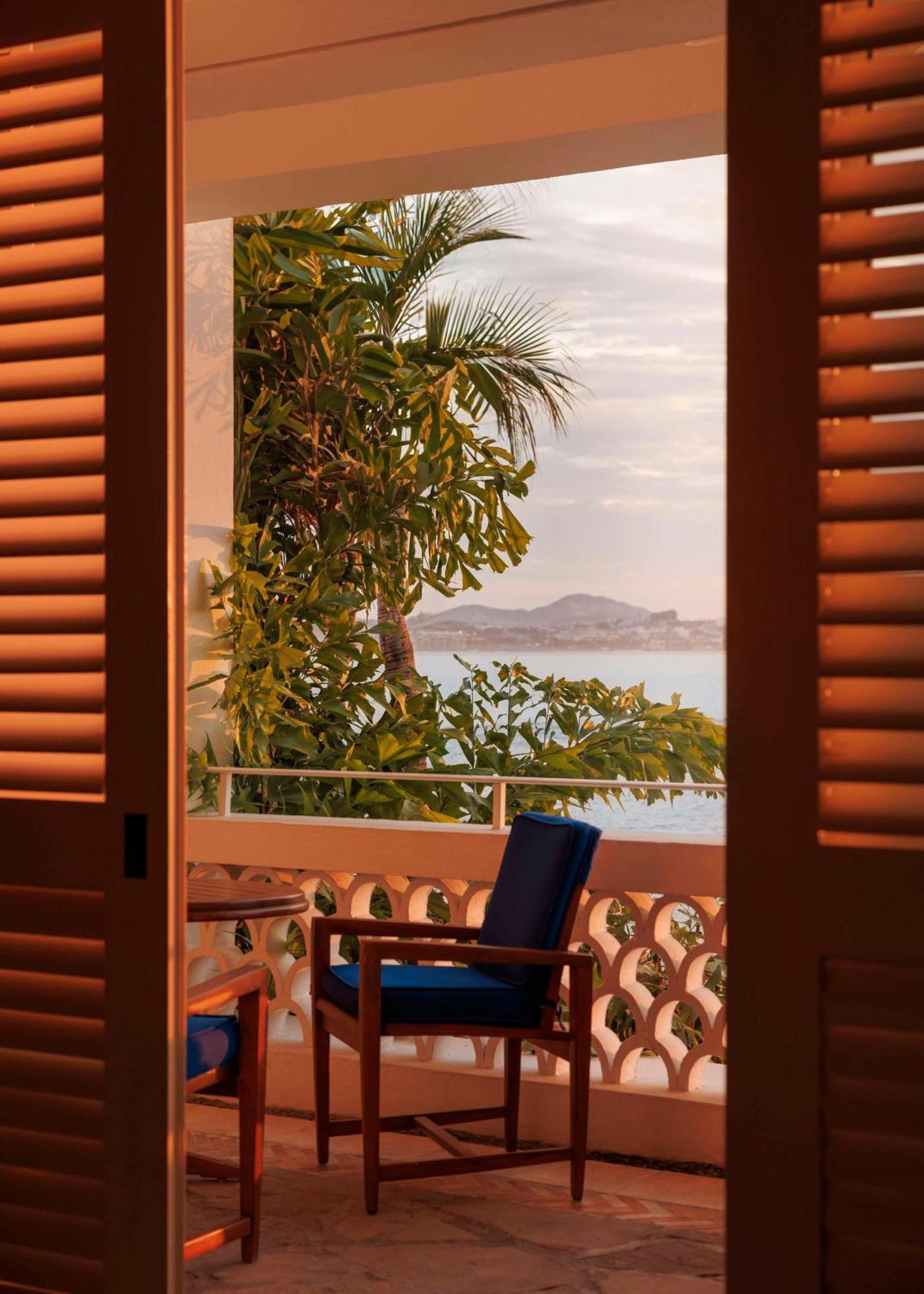 Oceanfront Palmilla Room Two Queen Beds,1769535512:JPEG