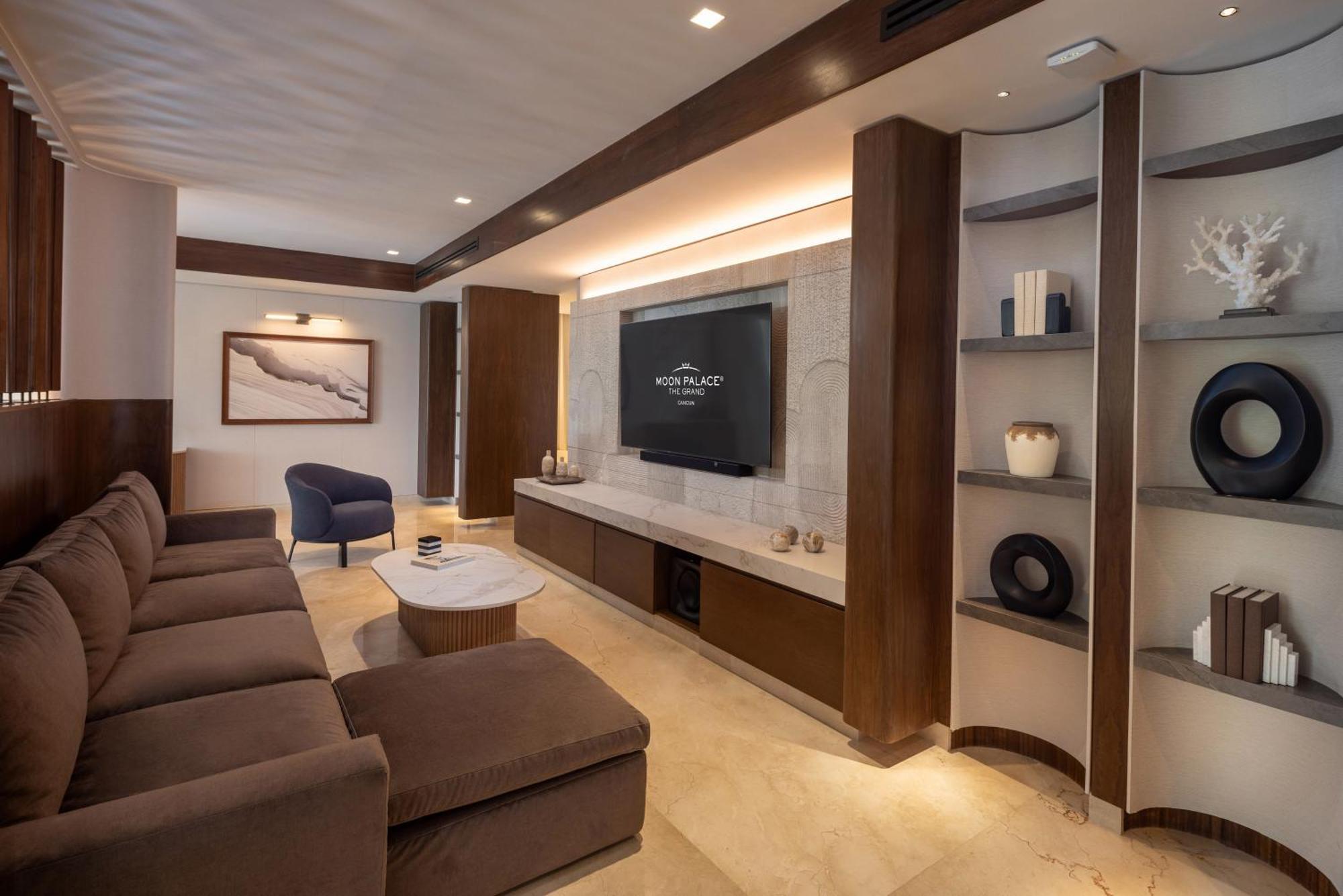 Grand Four Bedroom Swim-up Villa