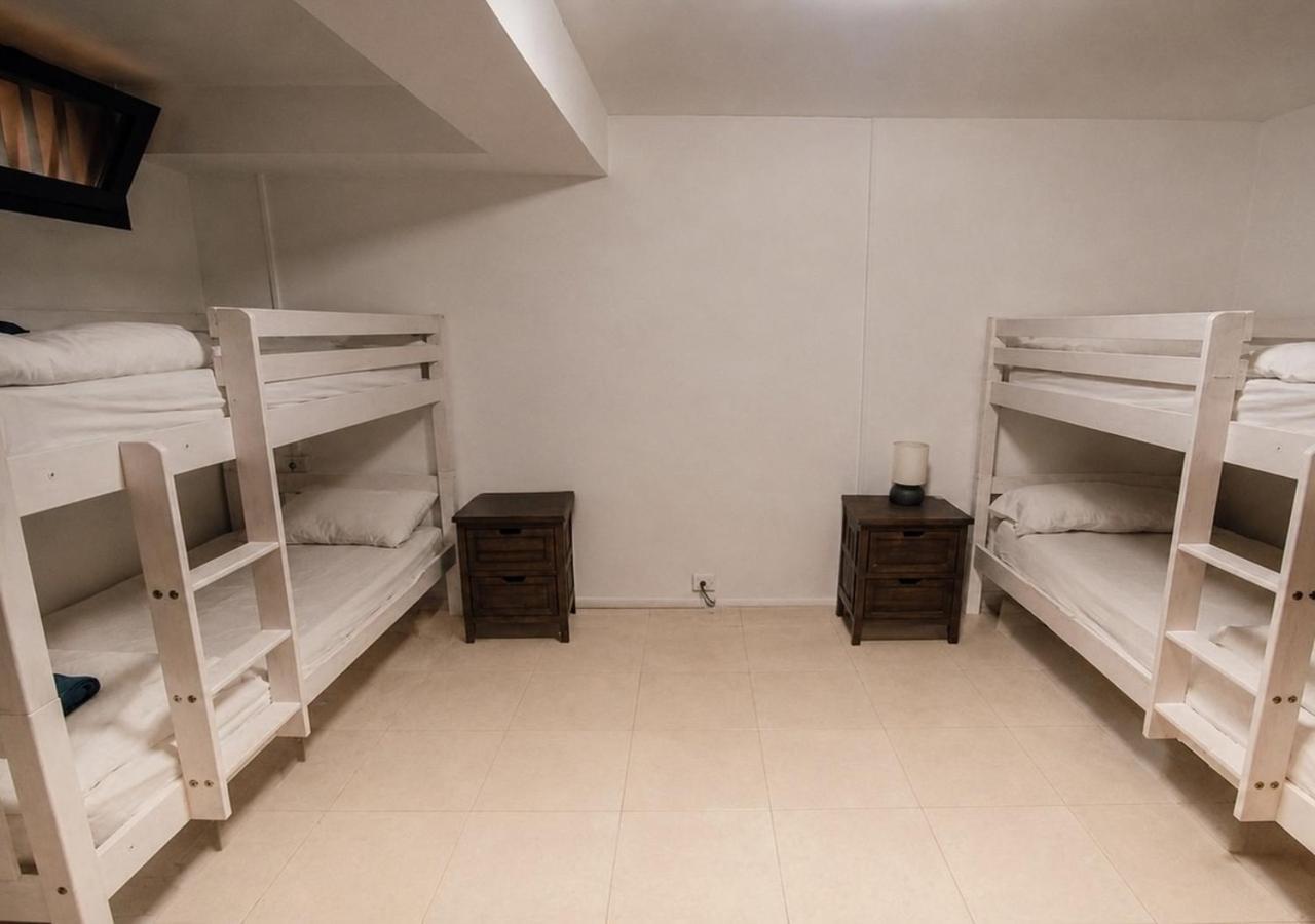 Etagenbett im gemischten Schlafsaal