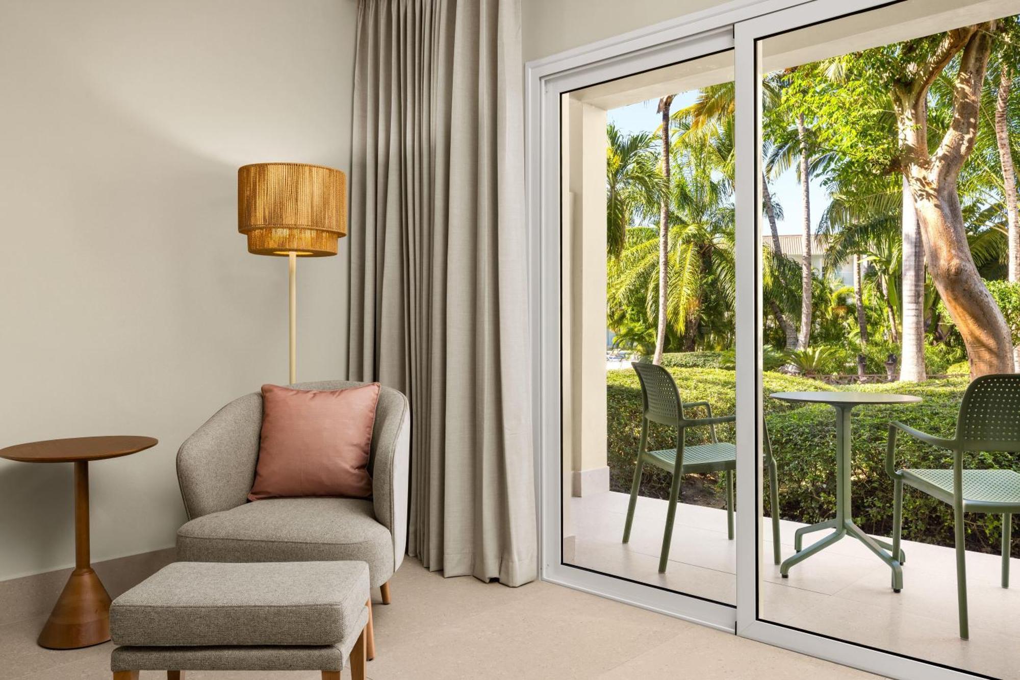 Standard King Room Tropical View,1770918071:JPEG