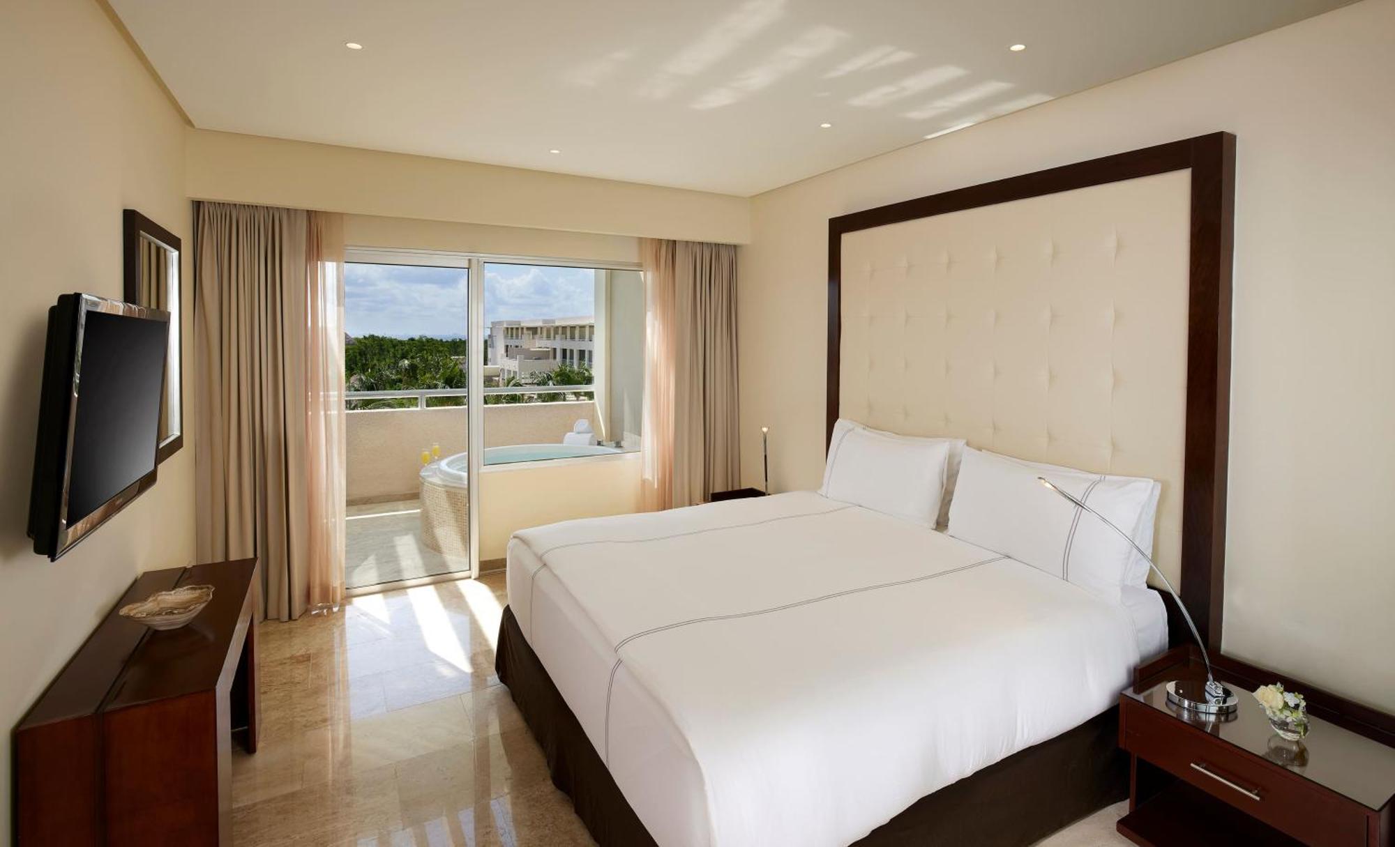 Master Suite Nature View,1771560598:JPEG