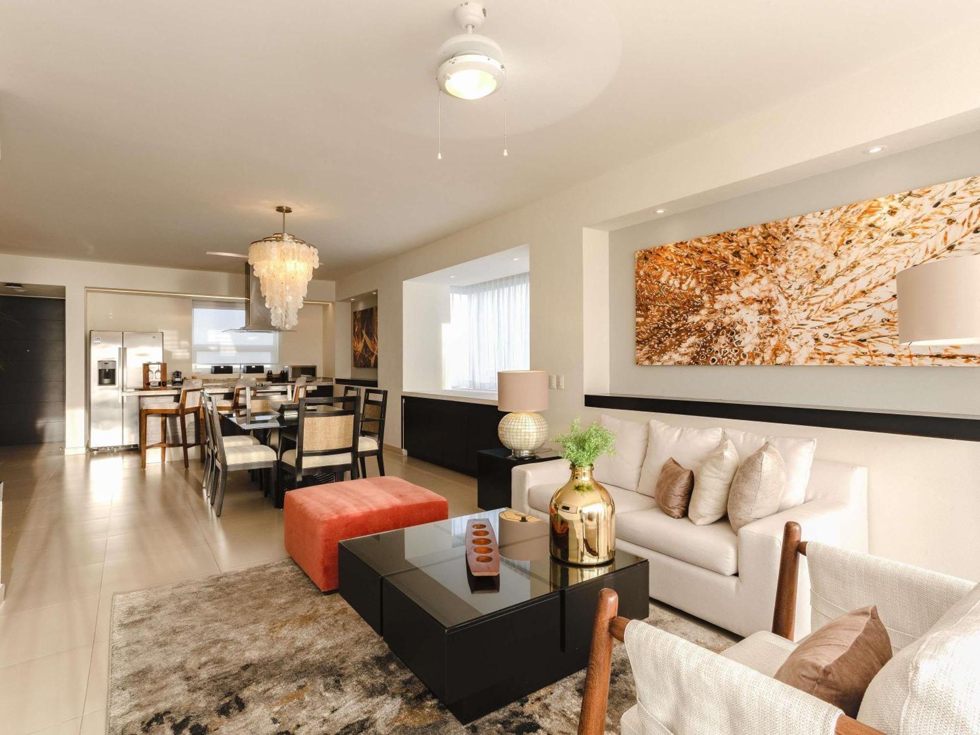 One-Bedroom King Room Balcony Private Pool Kitchen or Roof Top