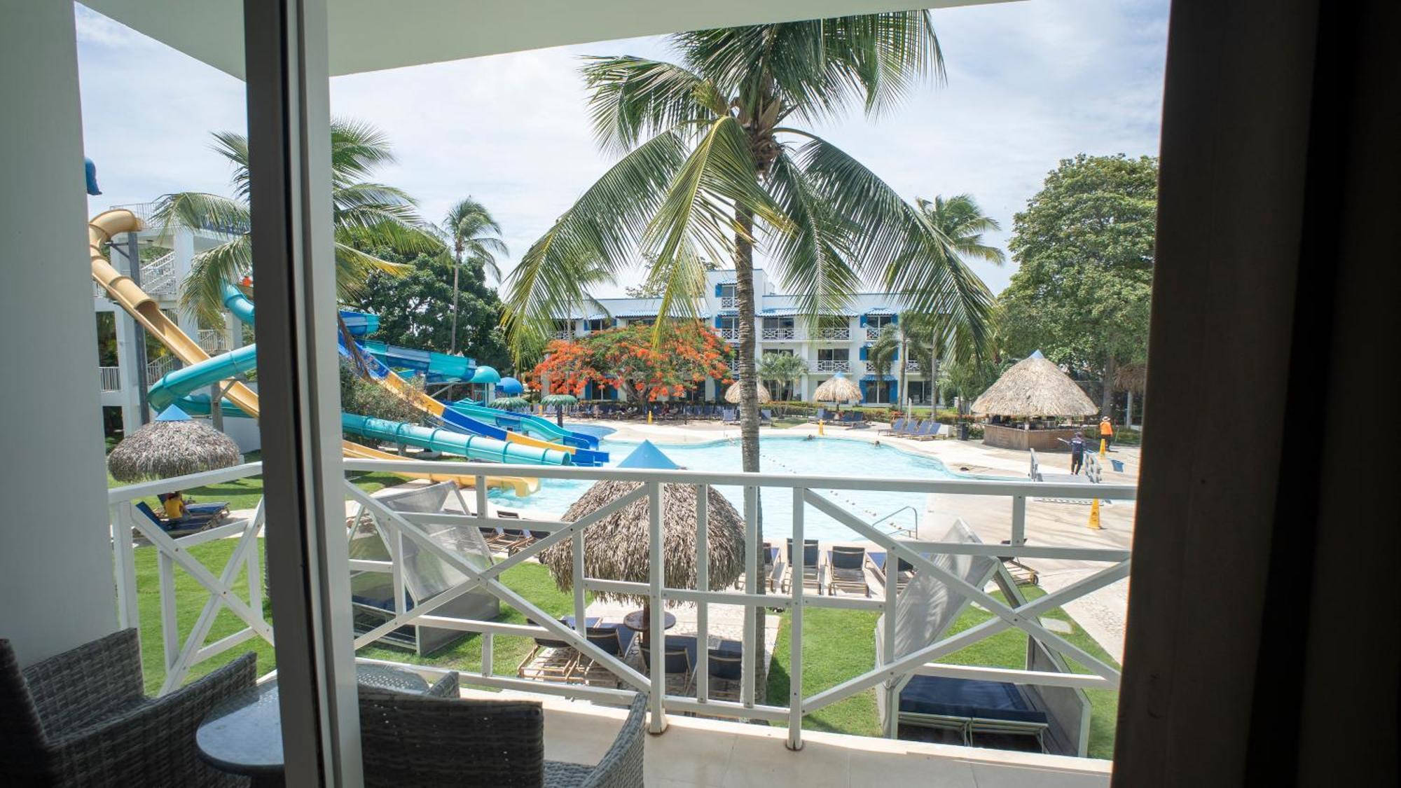 Double Room Pool View