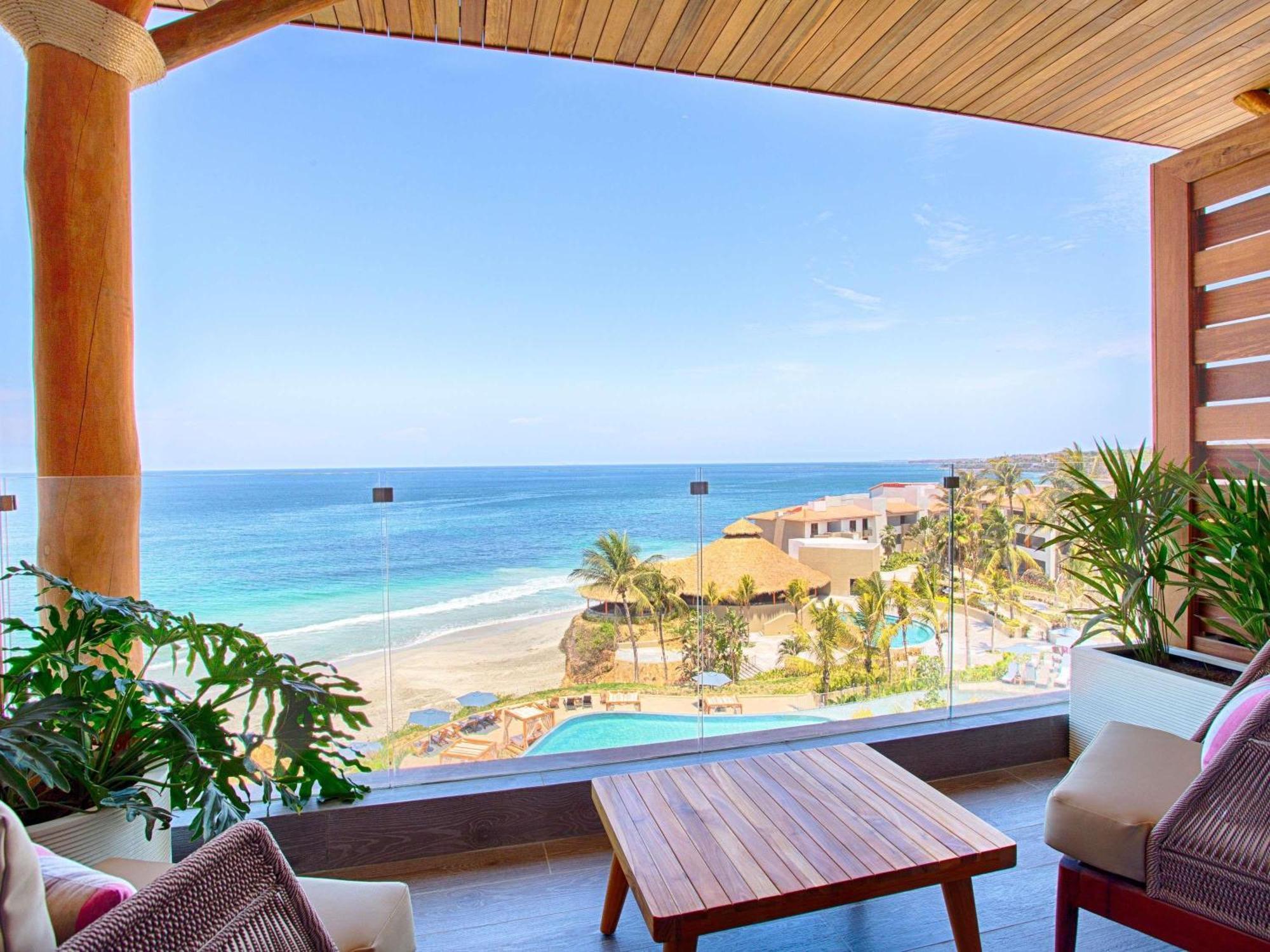 One-Bedroom Suite King Bed Ocean View Executive Lounge Access,1772195788:JPEG