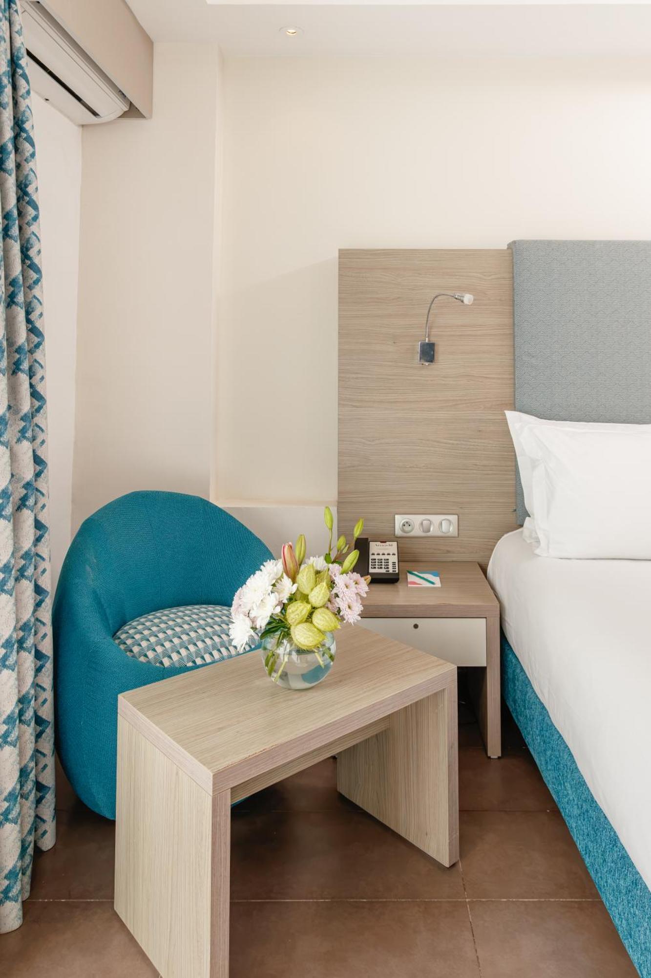 Double Room with Pool View
