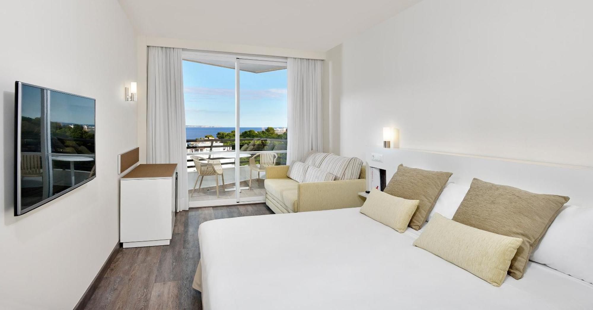 Sol Room Front Sea View