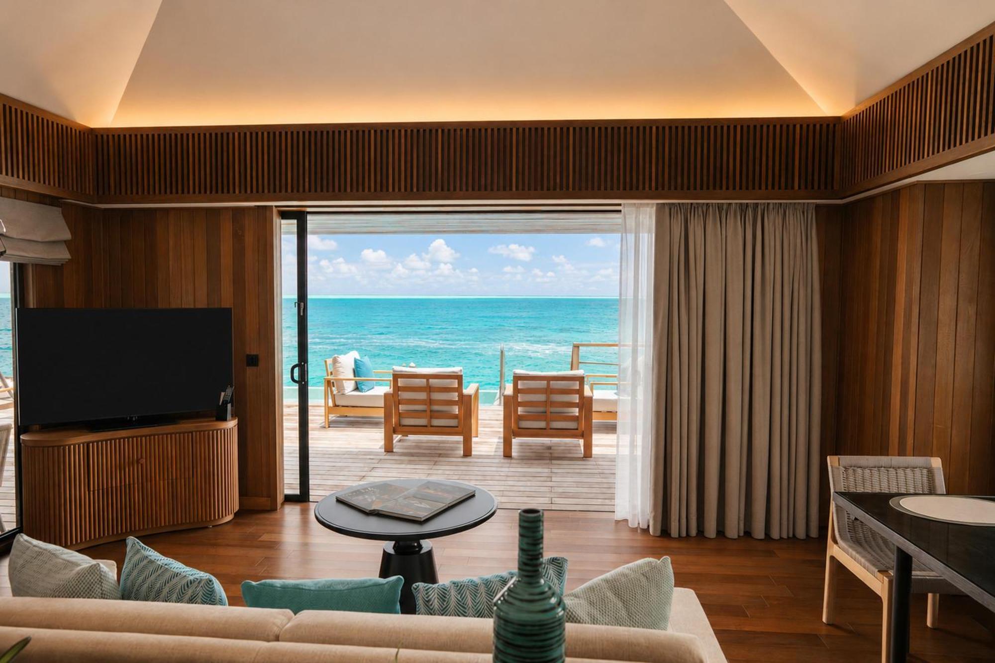 Royal Pool Overwater Villa