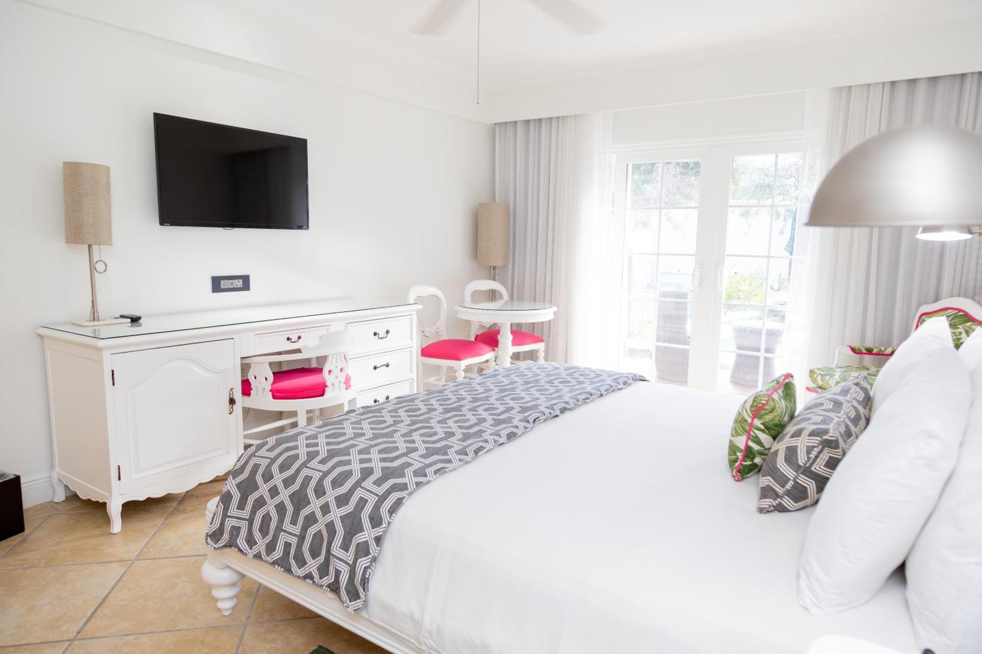 Sundeck Serenity Suites
