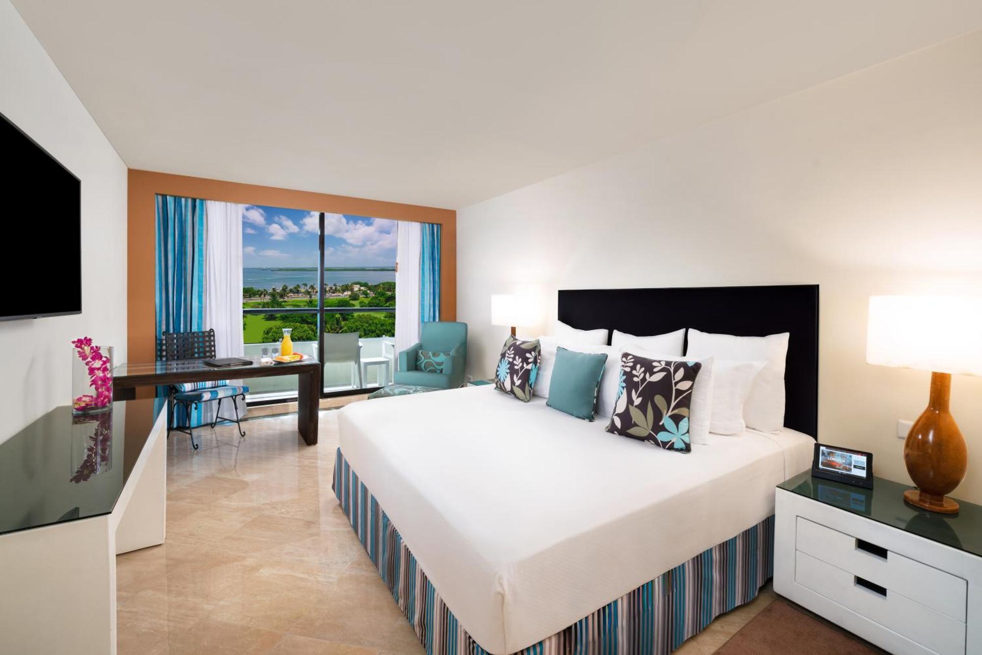 Pyramid Standard Room