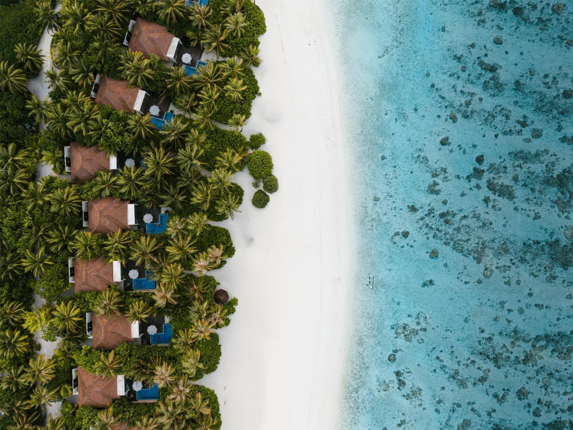 Duplex Two Bedroom Beach Sunset Villa private pool & access to VIP seaplane lounge on arrival $50 Spa credit & kids &
