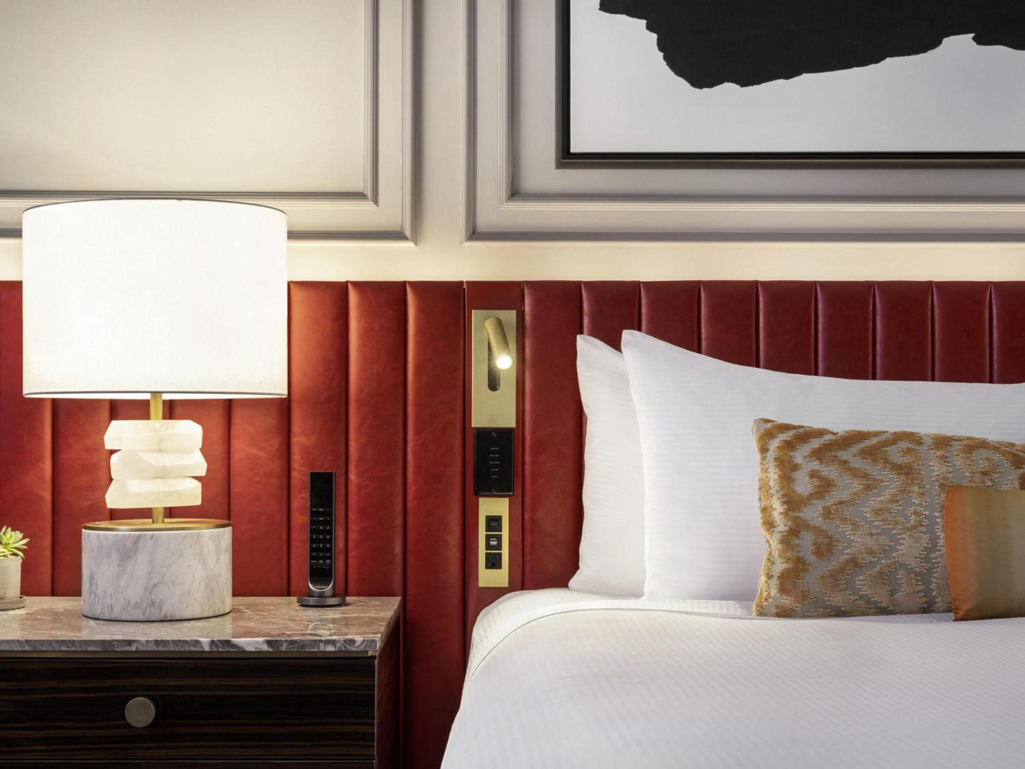 Fairmont Gold 1 King Room