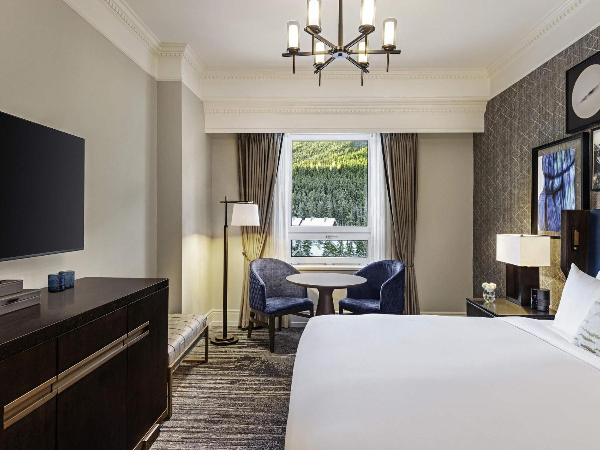 Fairmont 1 Queen Room