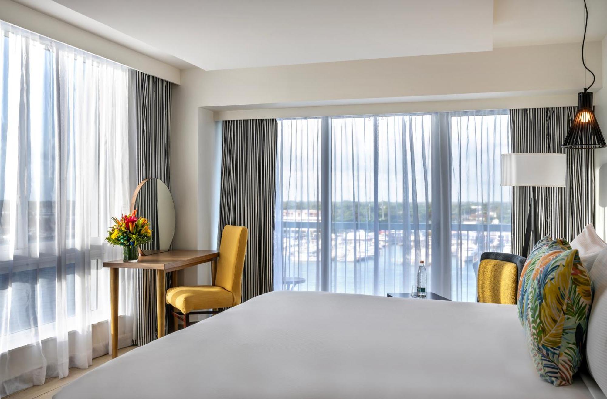 Harbour Premium Balcony King