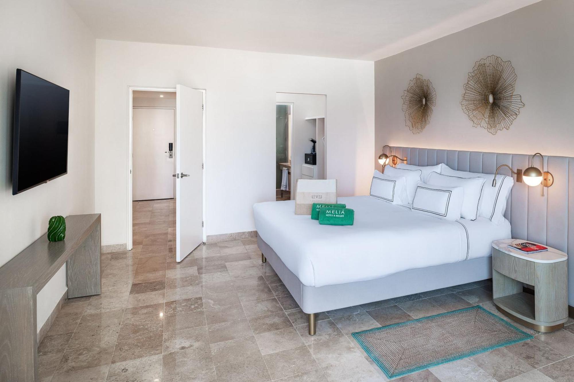 The Level Suite Ocean View With Balcony