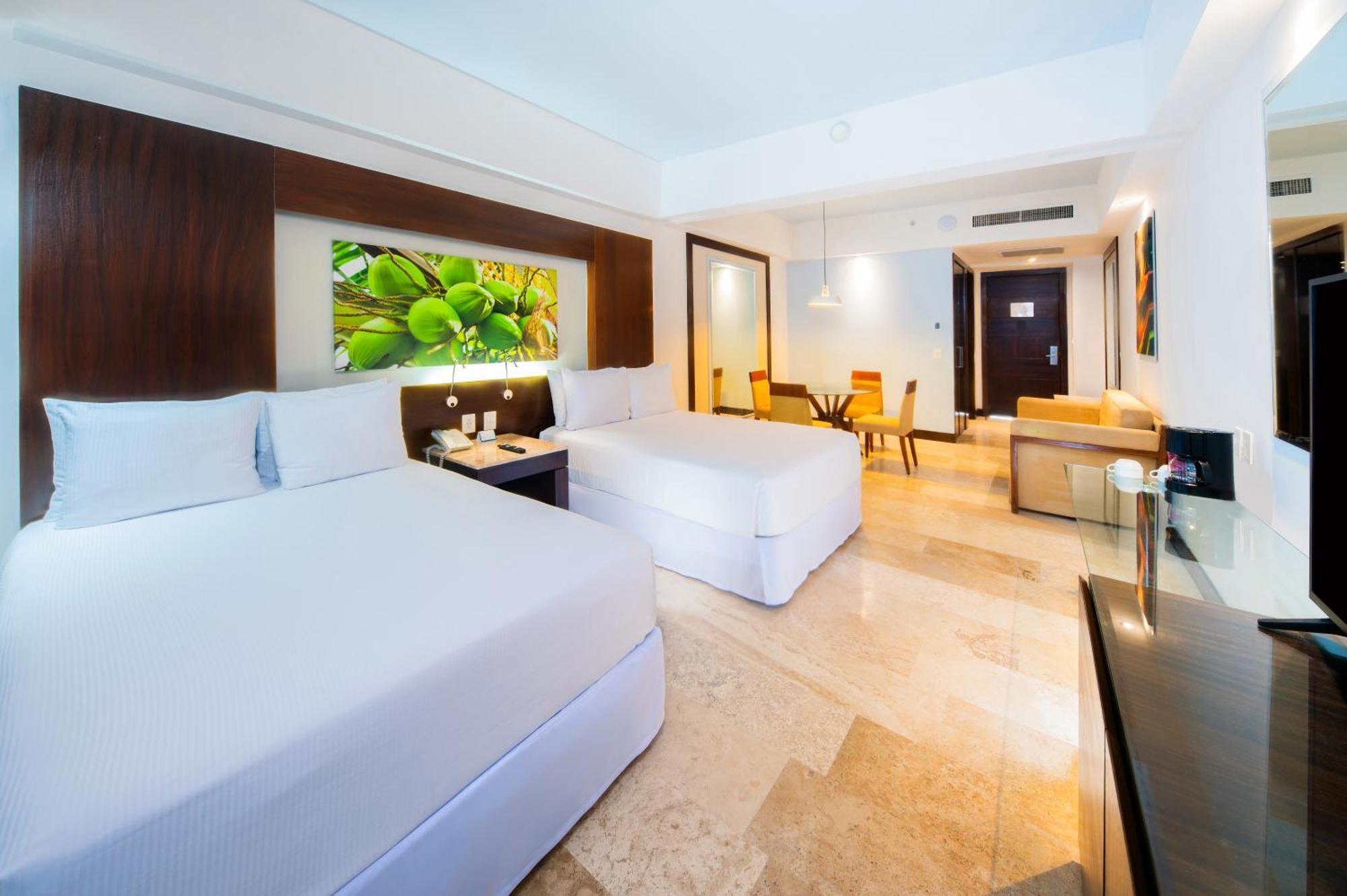 Junior Suite Ocean View 2-double beds