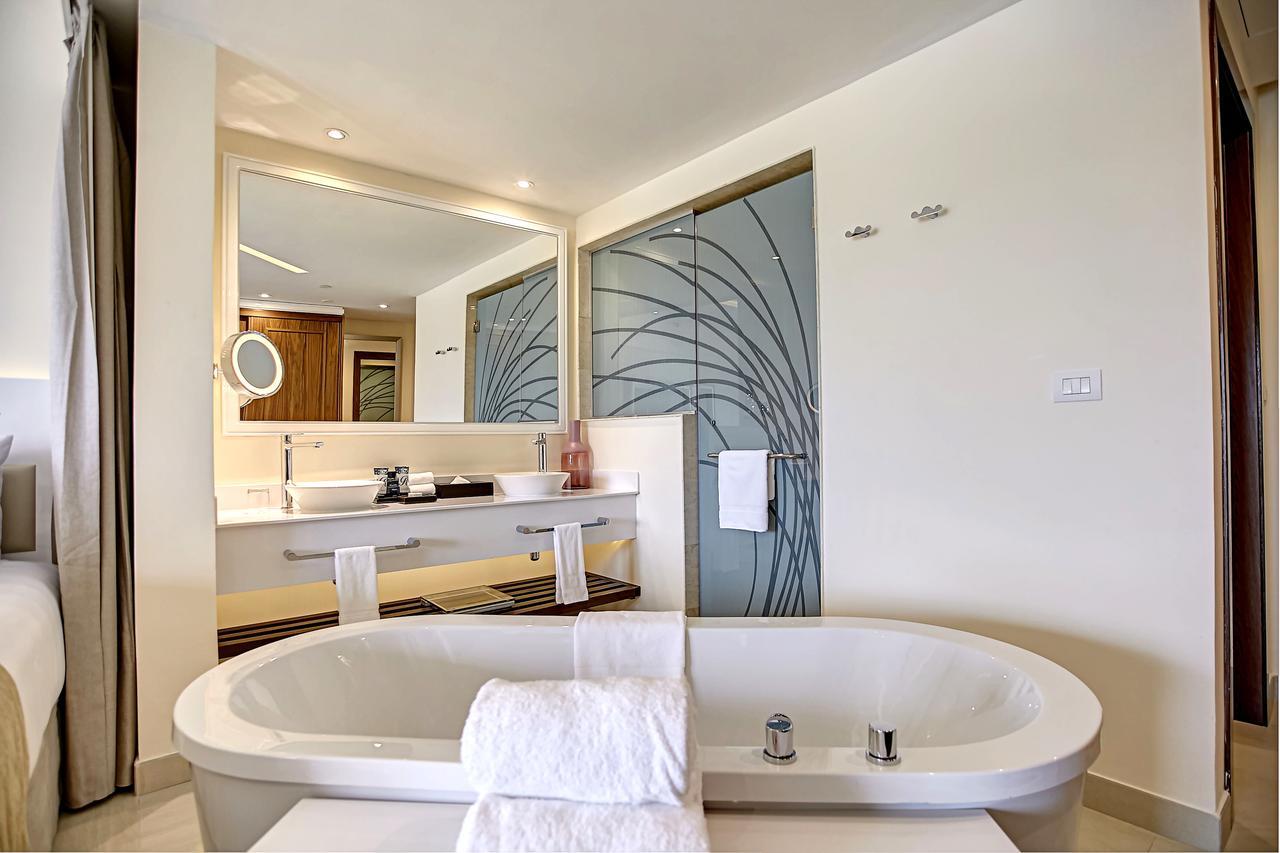 Luxury Presidential One Bedroom Ocean View Diamond Club