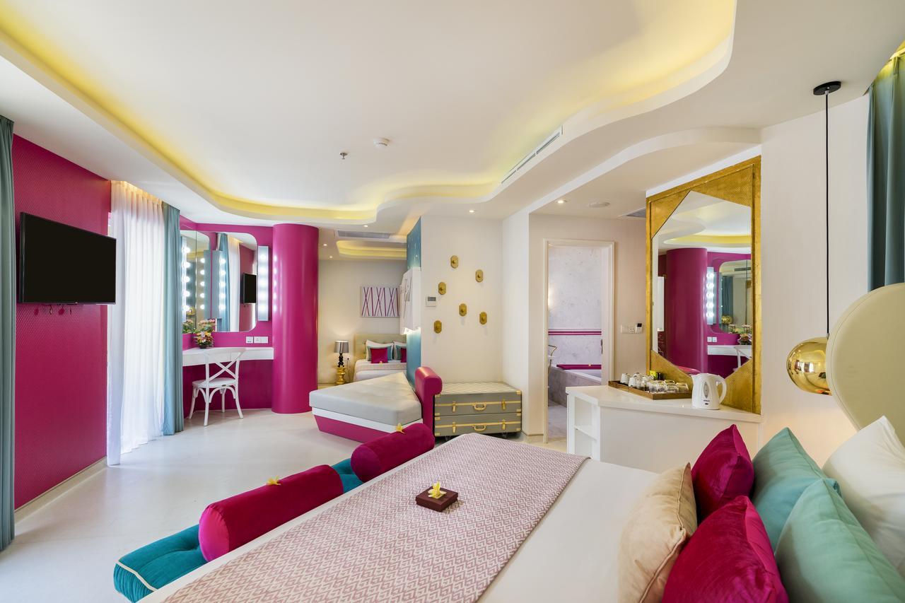 Girls Suite,544394472:JPEG