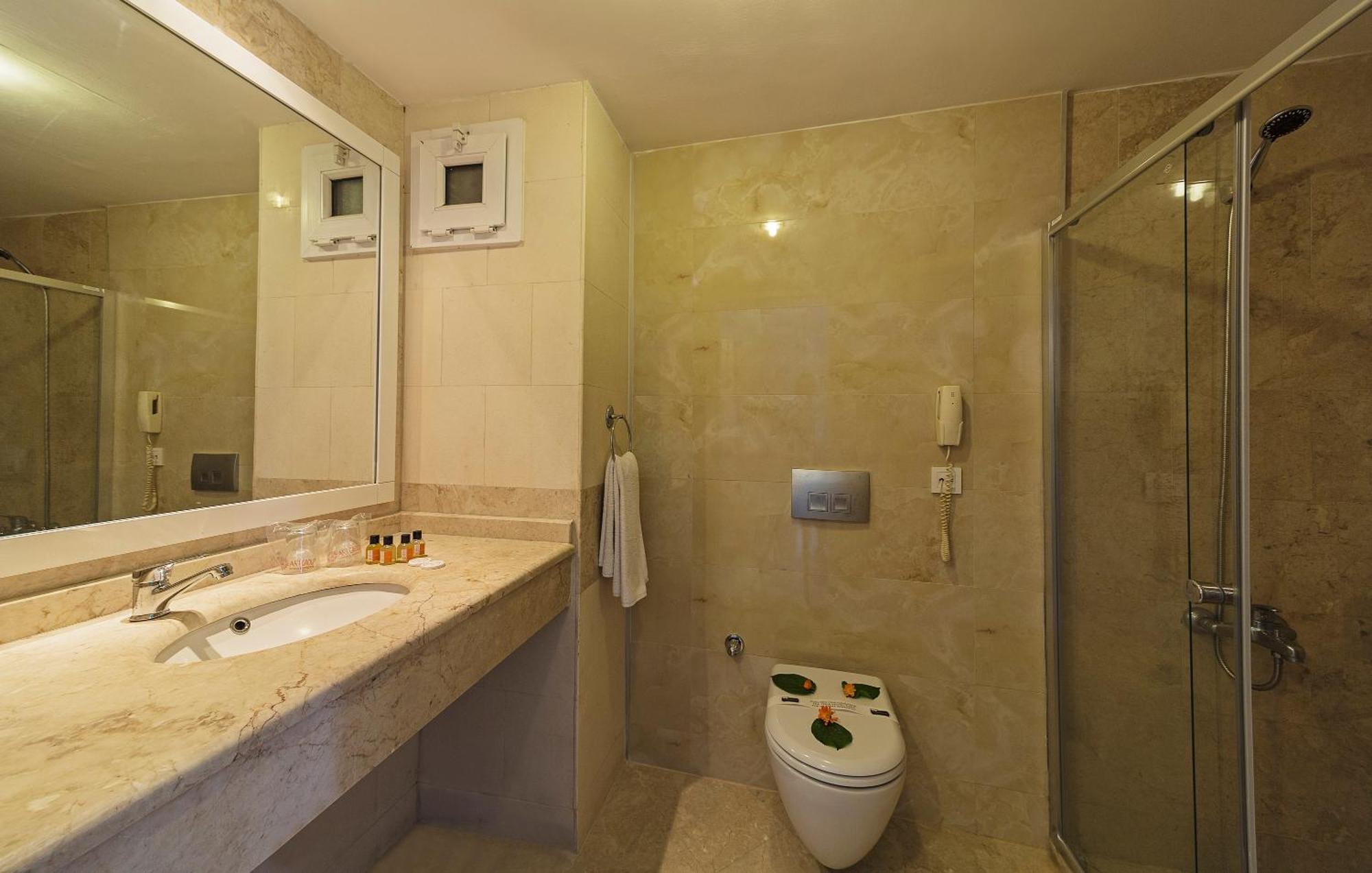 Triple Room with Sea View