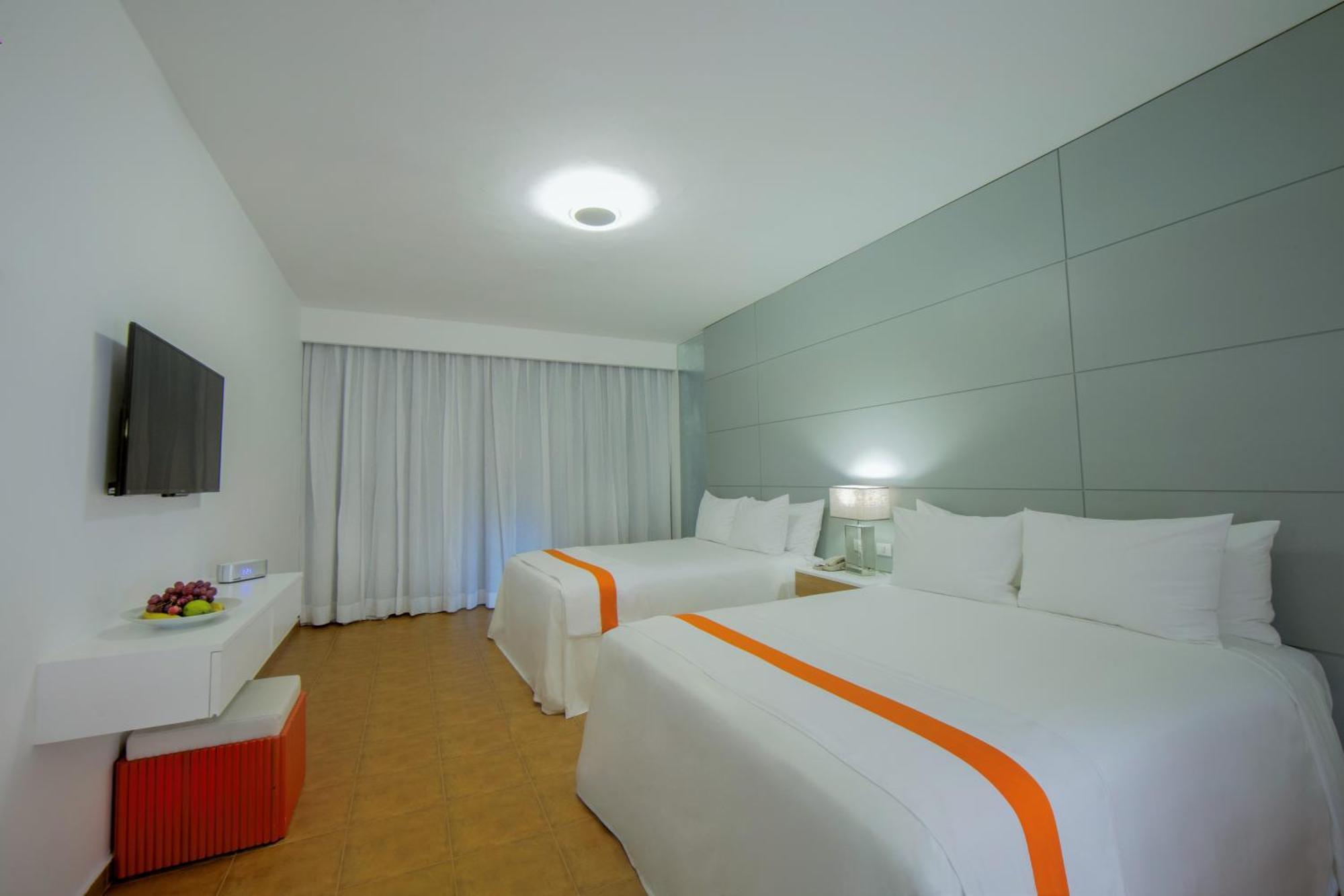 Nirvana Queen Room Two Queen Beds Non-Smoking,888548335:JPEG