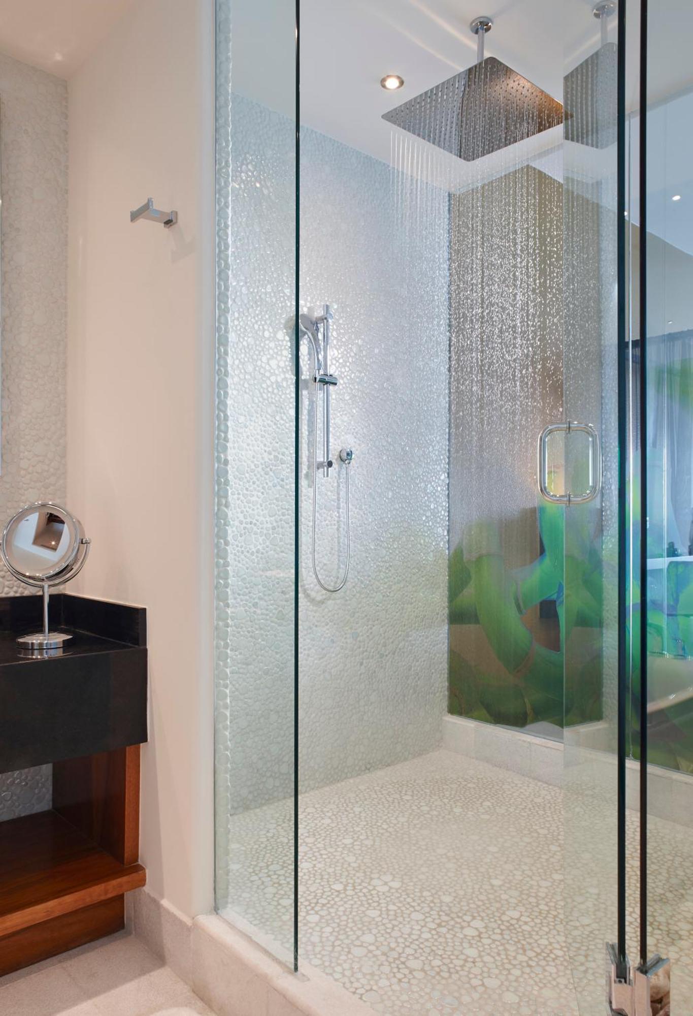 Ocean Front Suite