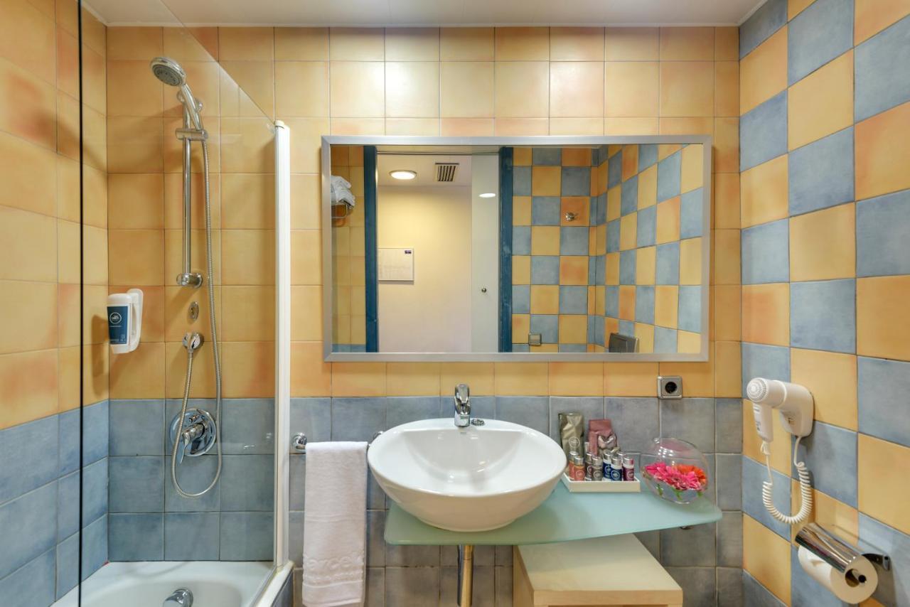 Double Room,680935368:JPEG