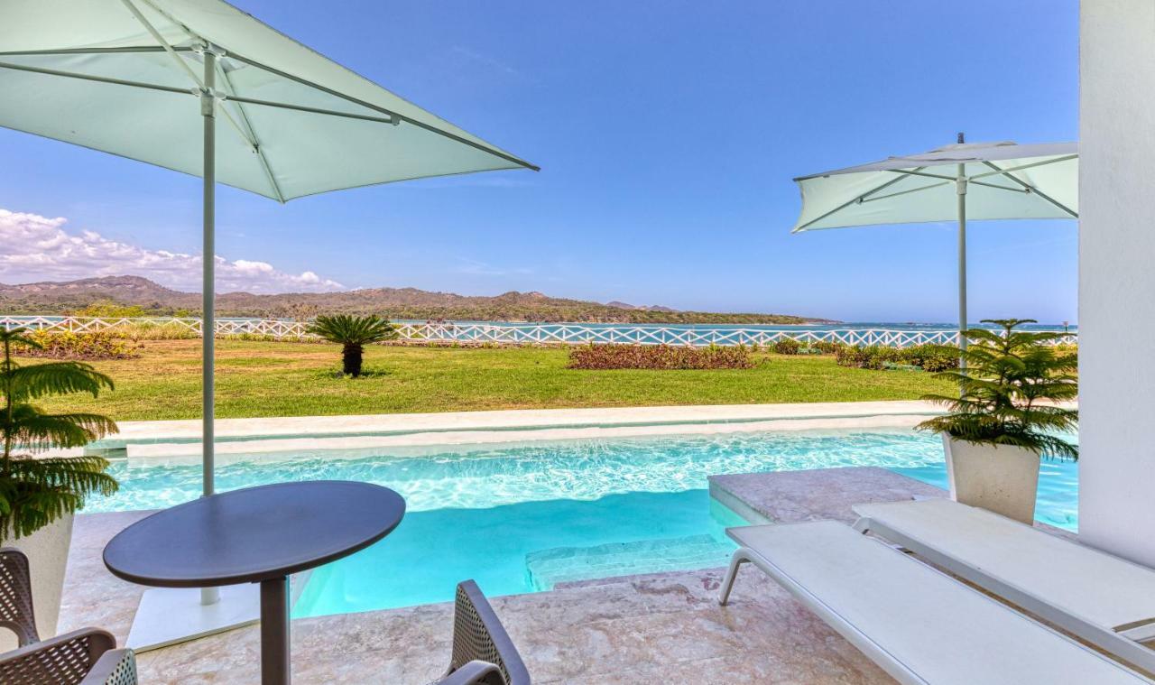 Senator Swim Up Suite Ocean View