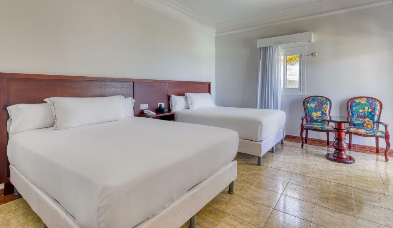 Senator Junior Suite