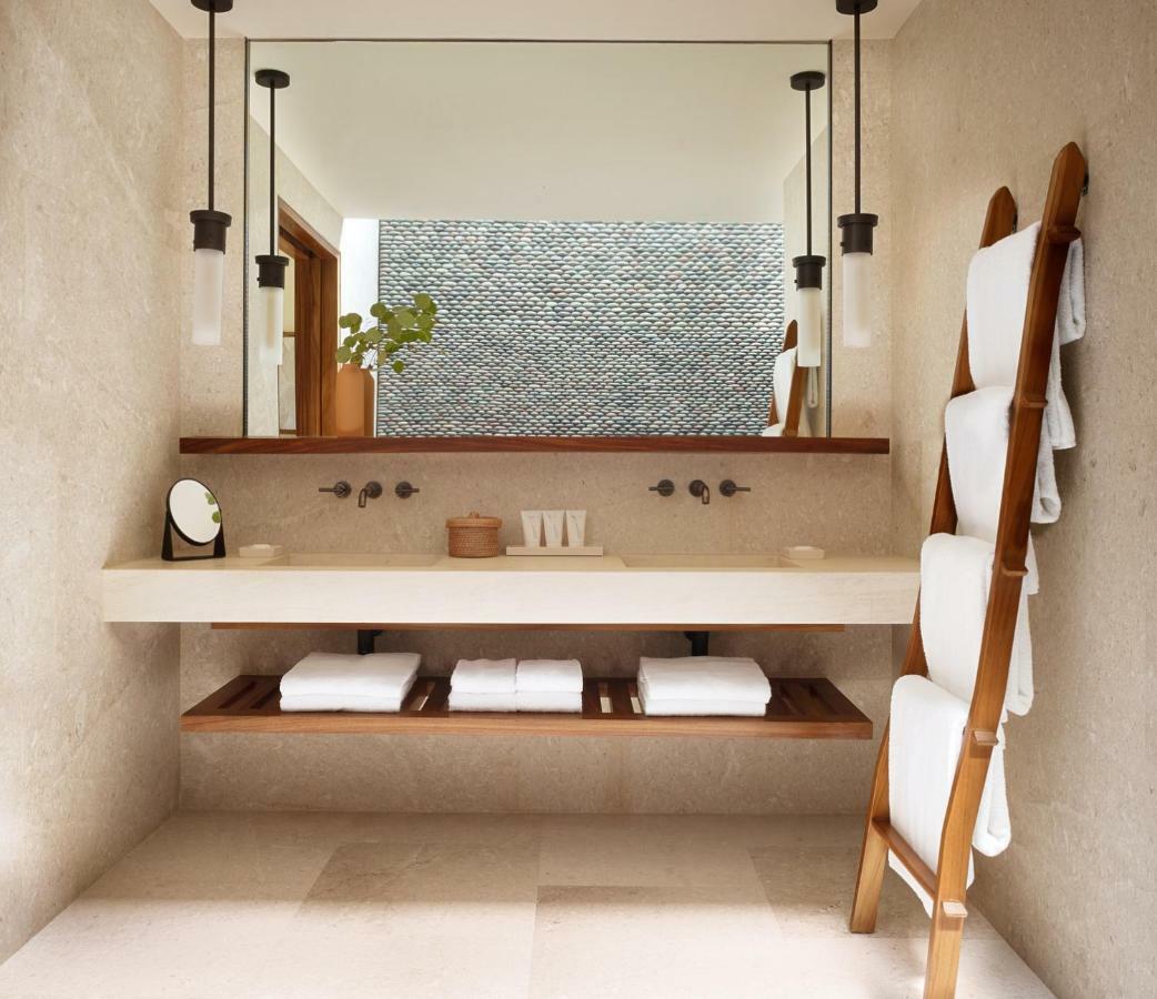 Deluxe King Ocean View