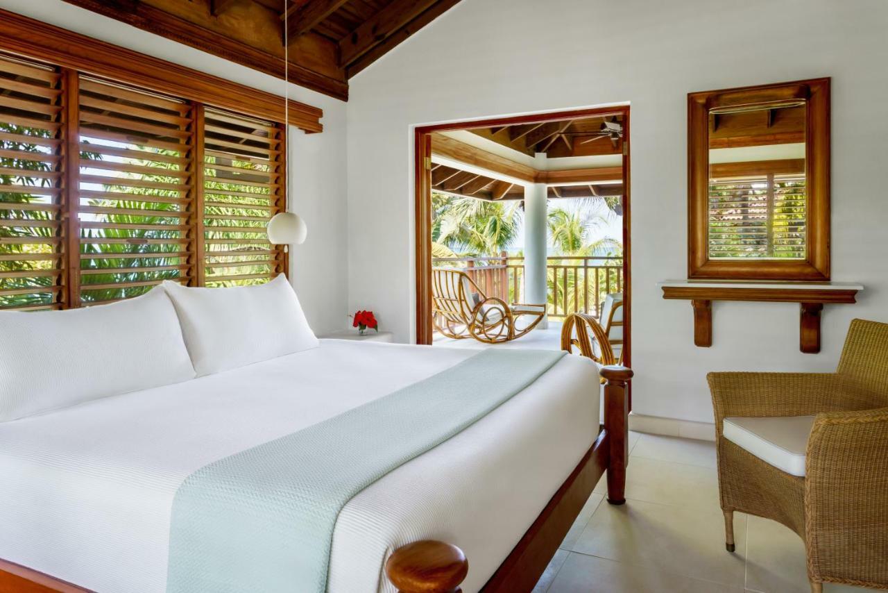Premier Beachfront Suite