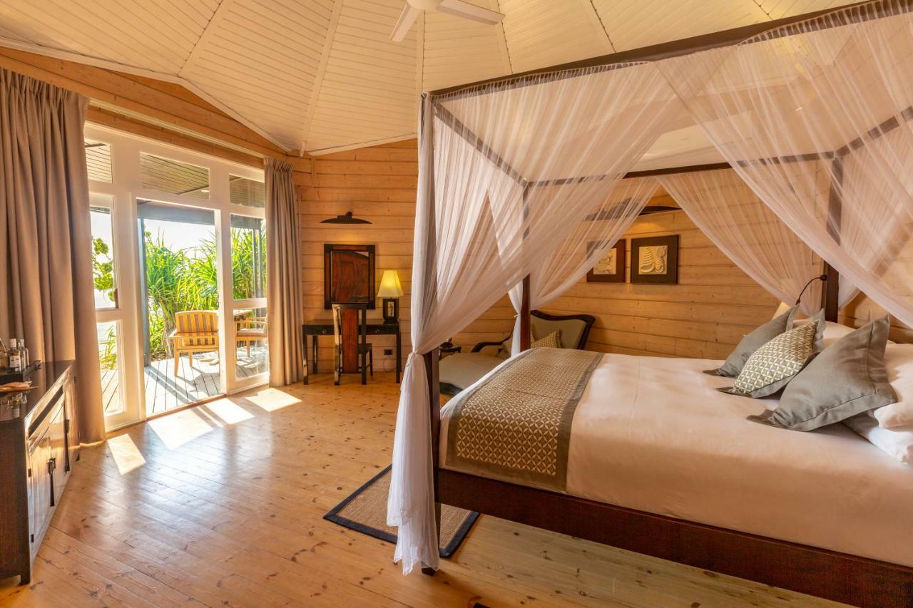 Premium Beach Villa Jetted Tub