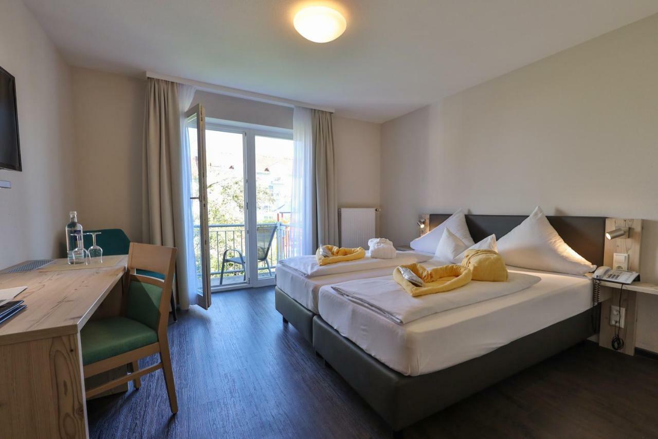 Standard Double Room,1403487911:JPEG