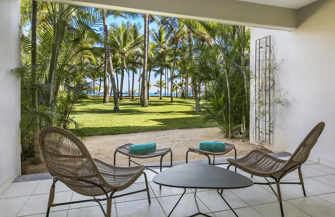 Victoria Beachcomber Resort & Spa-1