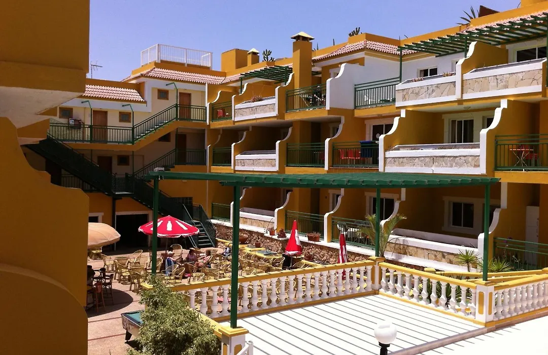 Caleta Garden-1