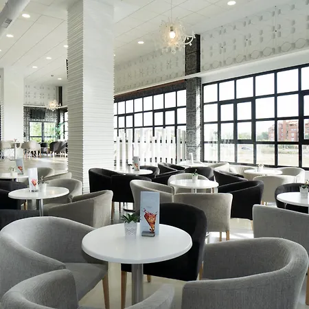 Hotel Puente Real-3